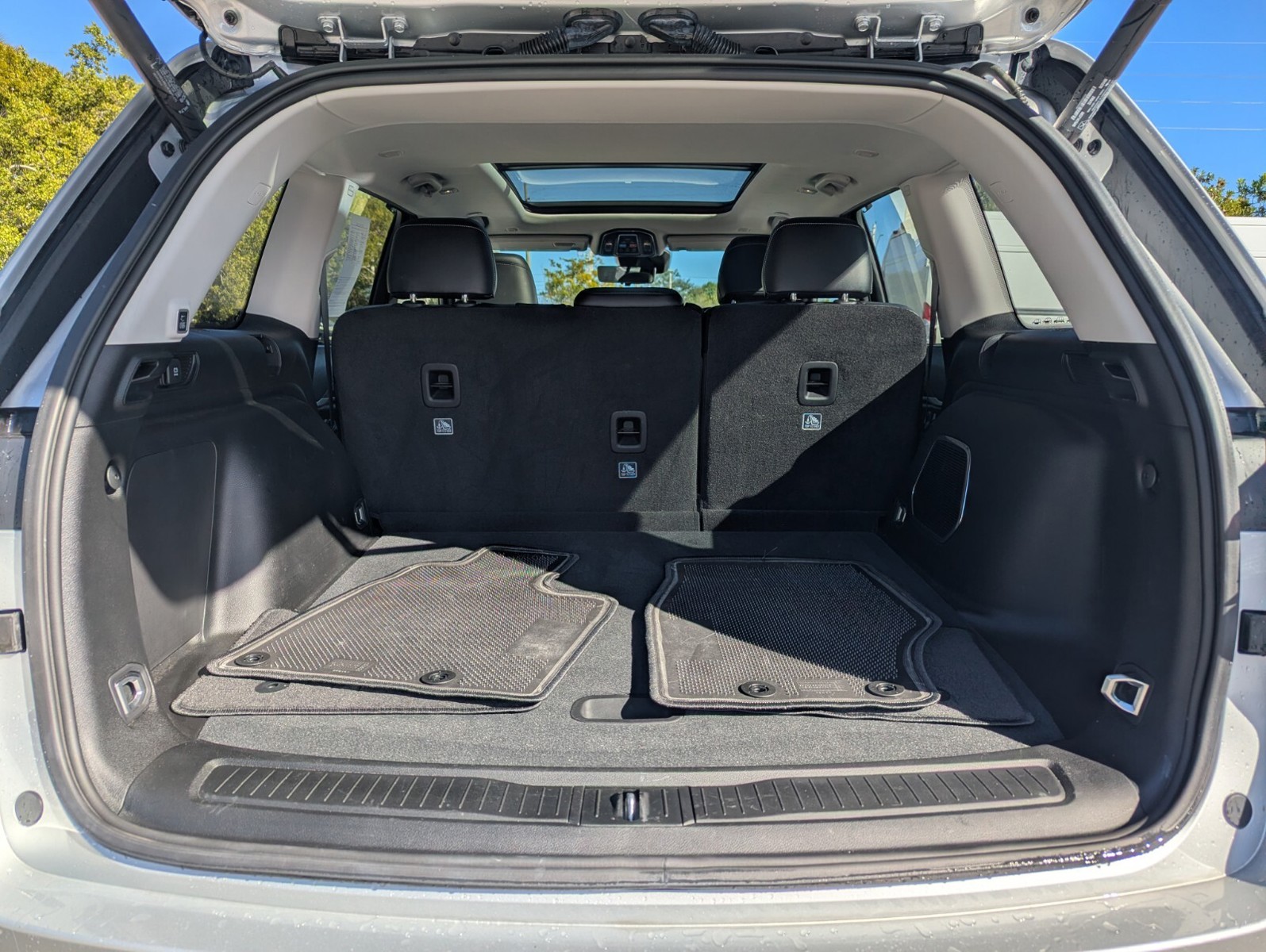 2022 Jeep Grand Cherokee - Photo 15