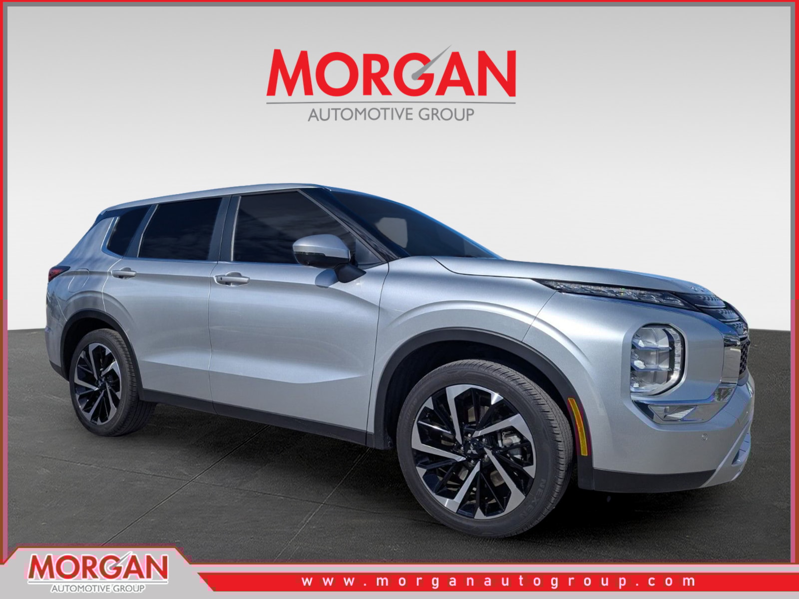 2024 Mitsubishi Outlander SE's photo