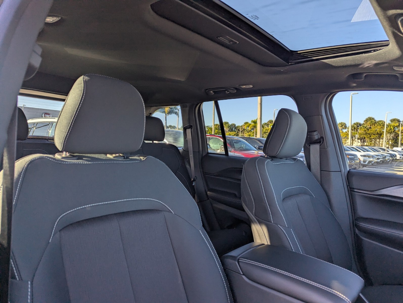 2025 Jeep Grand Cherokee - Photo 11
