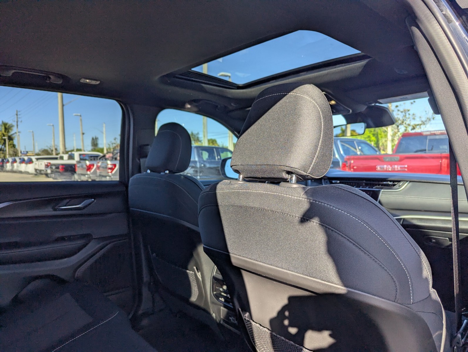 2025 Jeep Grand Cherokee - Photo 12