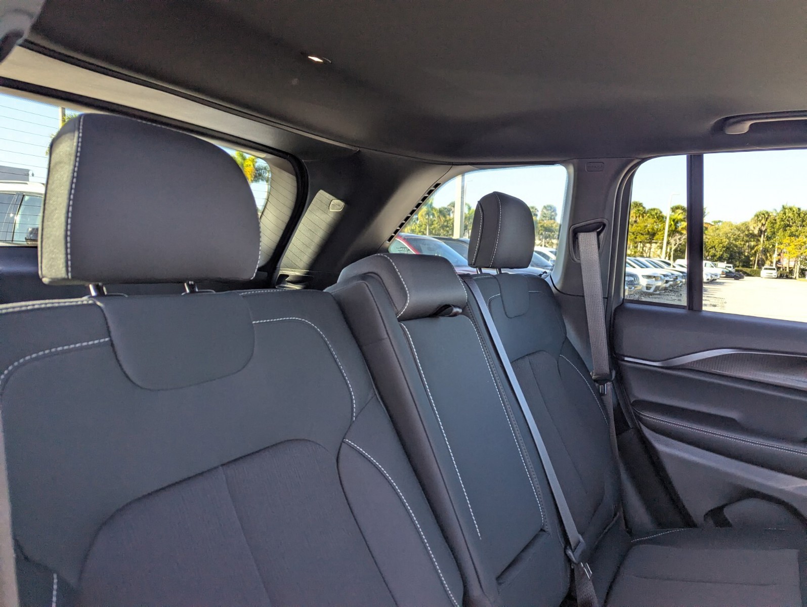 2025 Jeep Grand Cherokee - Photo 14