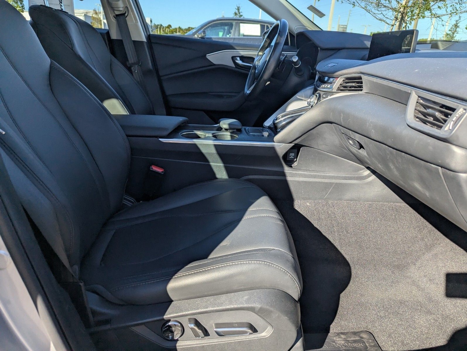2023 Acura TLX - Photo 10