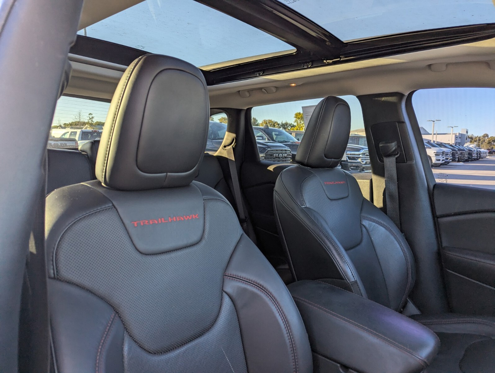2021 Jeep Cherokee - Photo 11