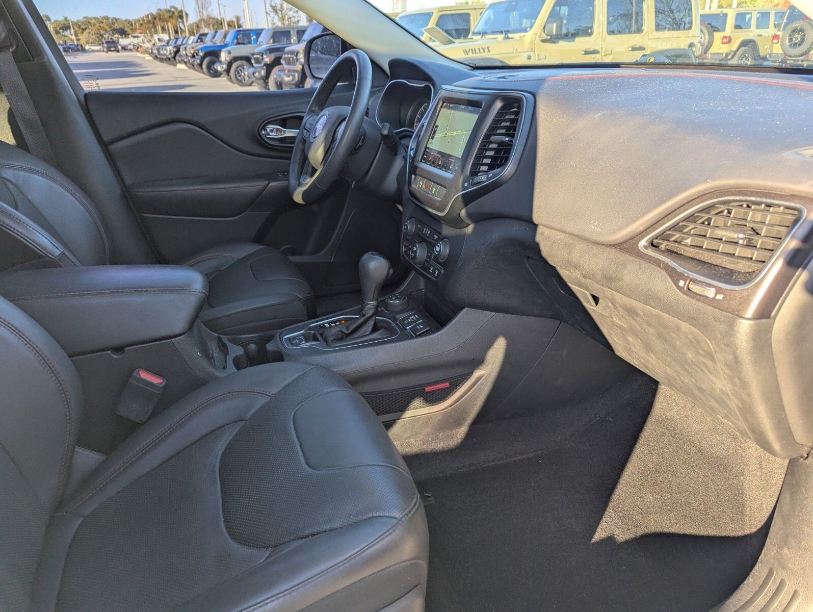 2021 Jeep Cherokee - Photo 9