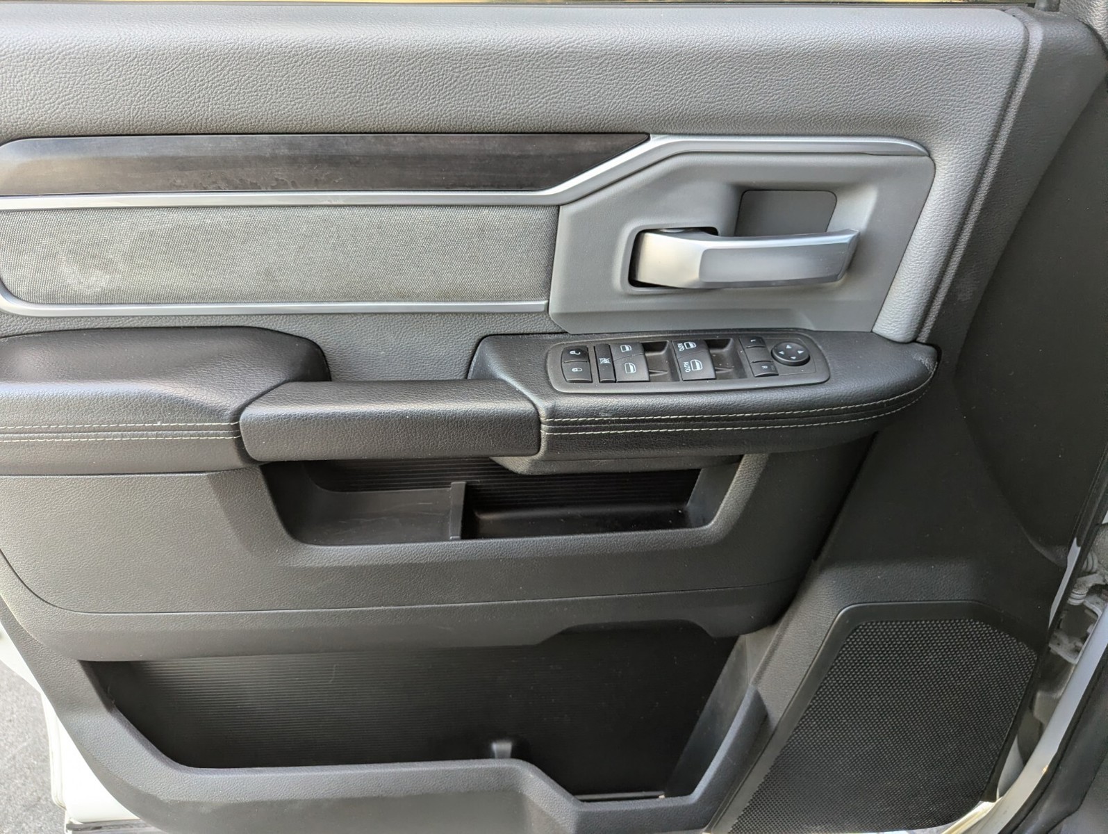 2022 Ram 3500 - Photo 23