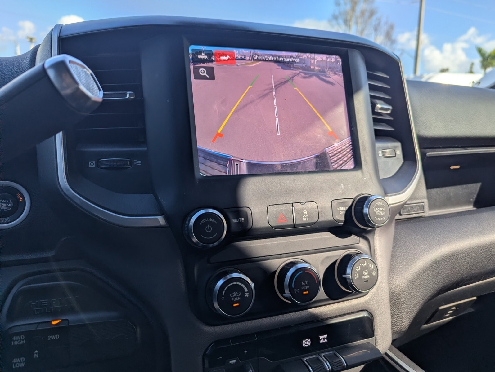 2022 Ram 3500 - Photo 29