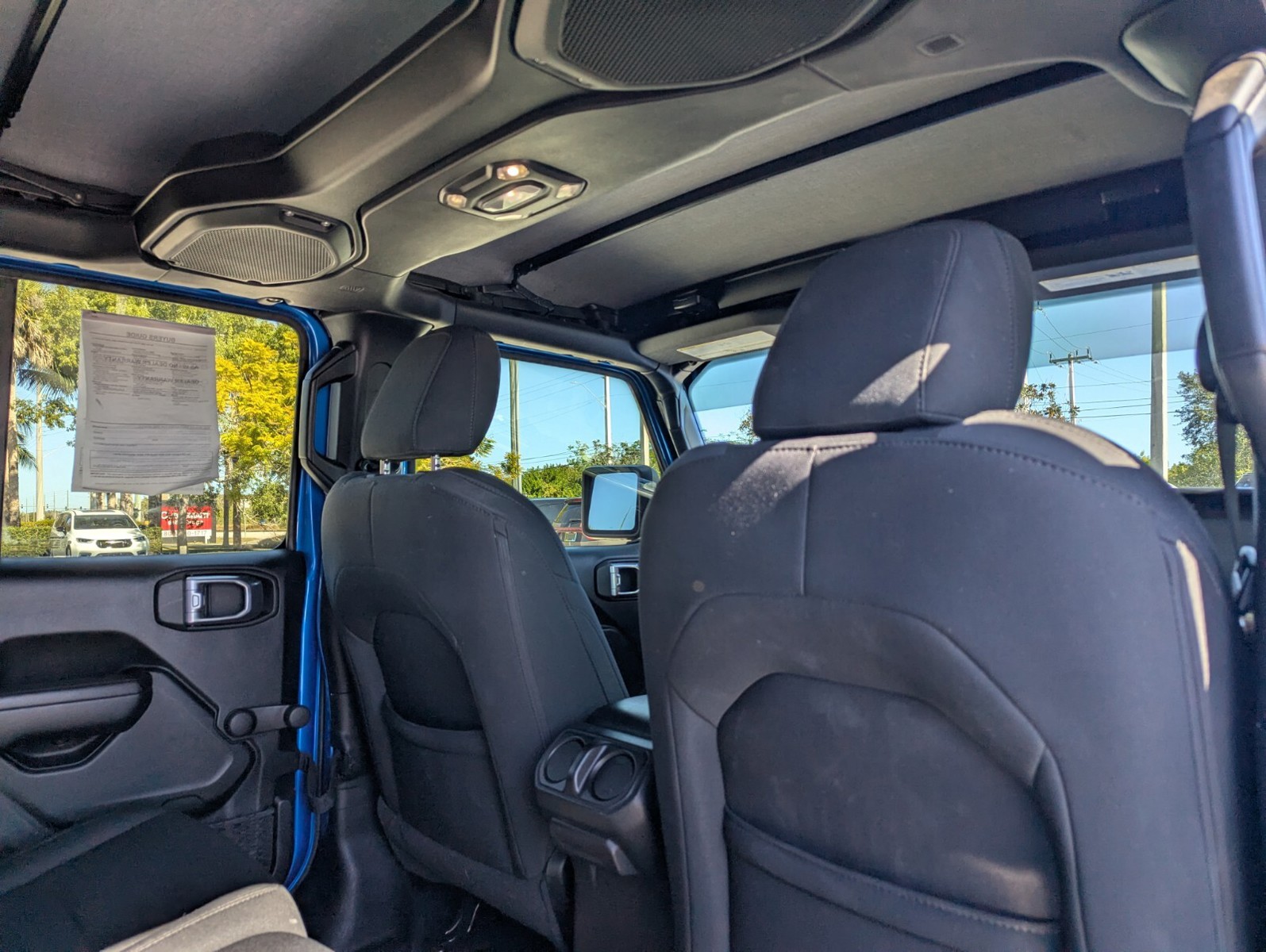 2021 Jeep Gladiator - Photo 12
