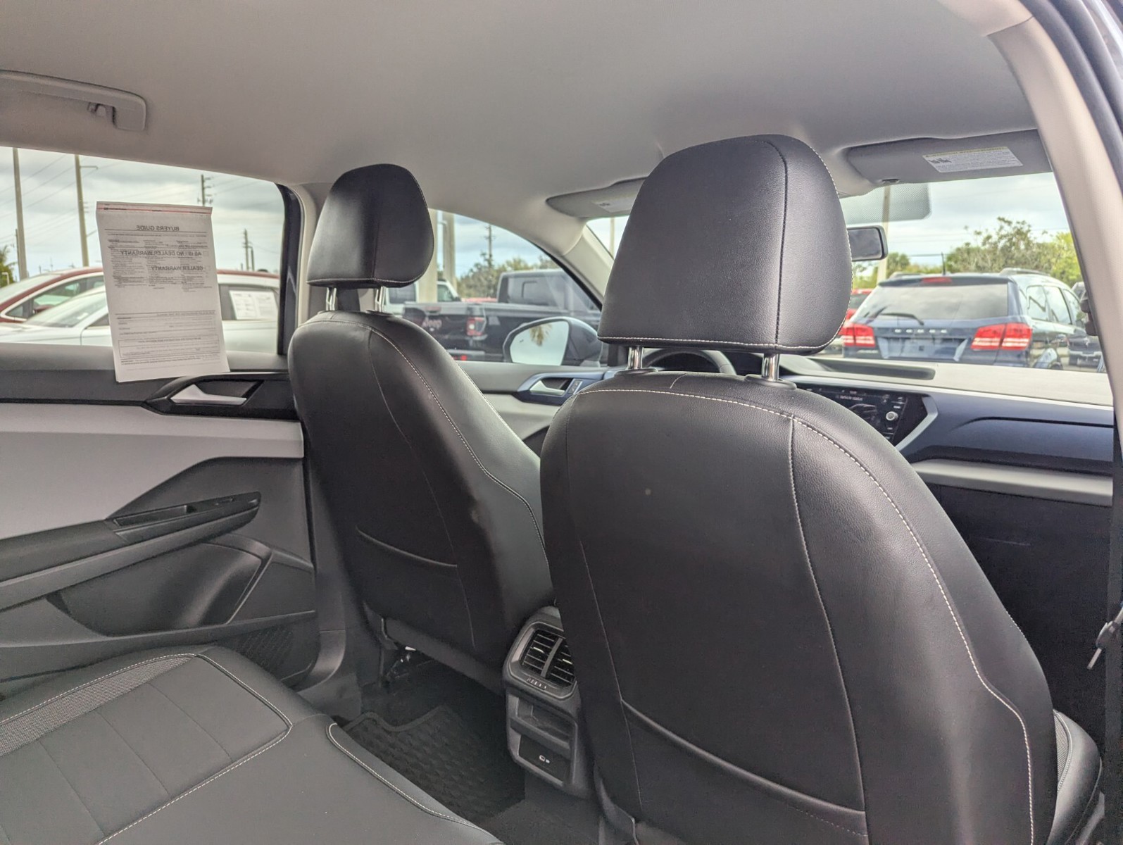 2022 Volkswagen Taos - Photo 12