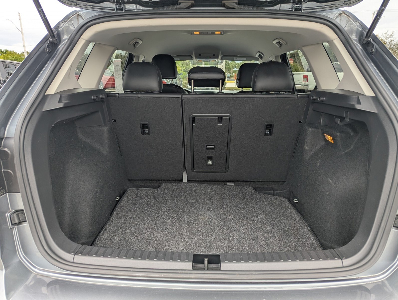 2022 Volkswagen Taos - Photo 15