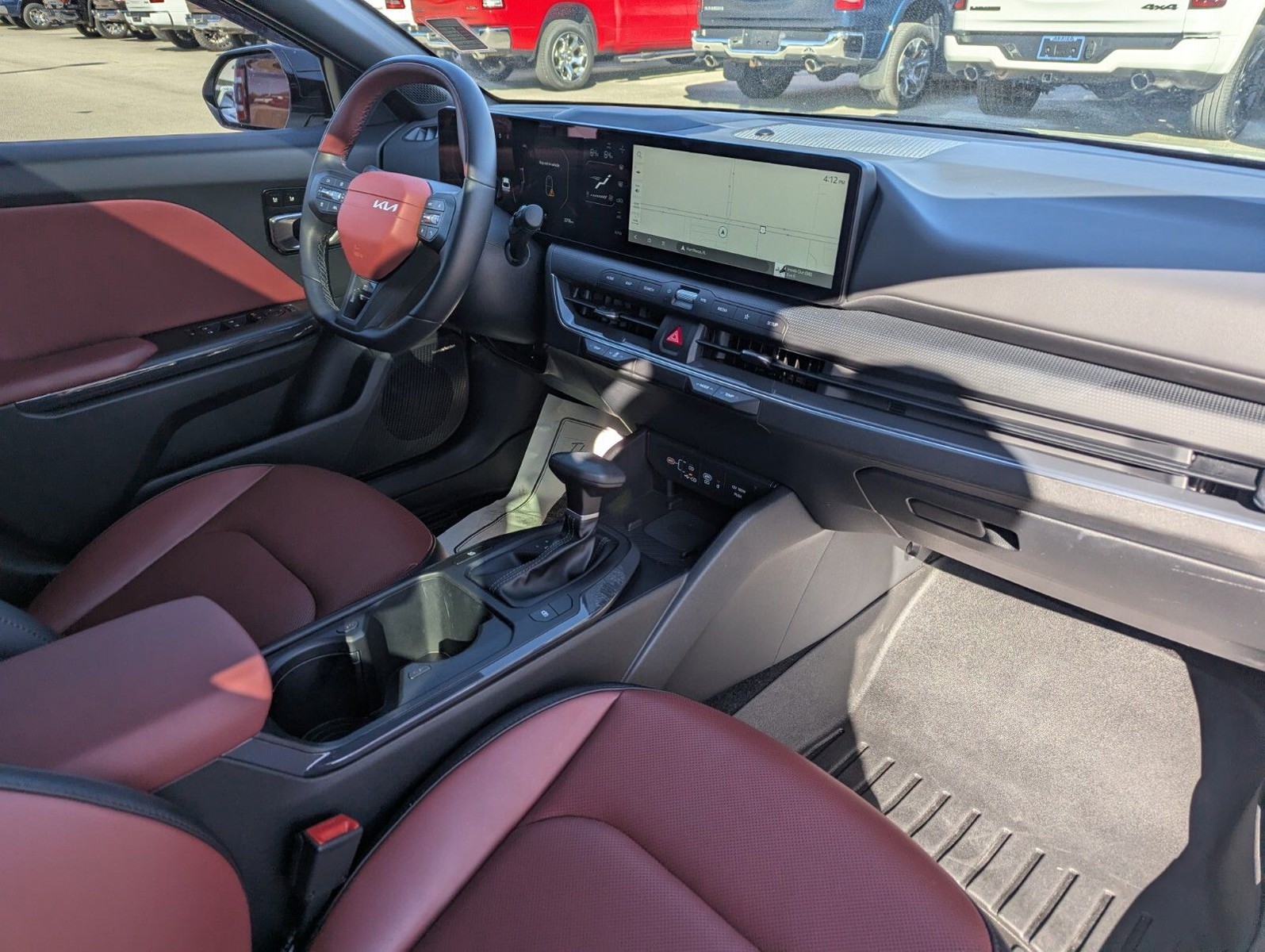 2025 Kia K4 - Photo 9