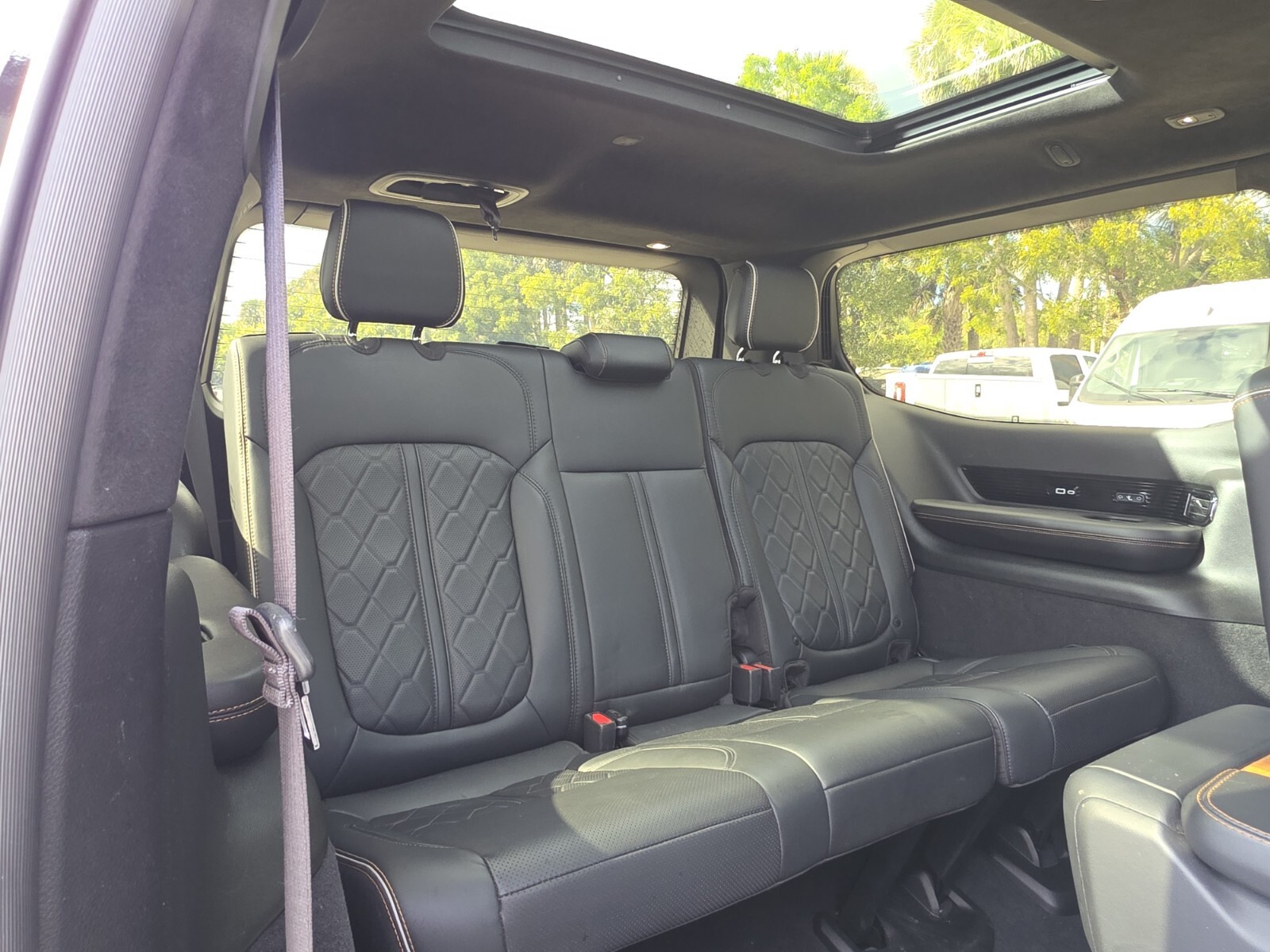 2023 Jeep Grand Wagoneer - Photo 15