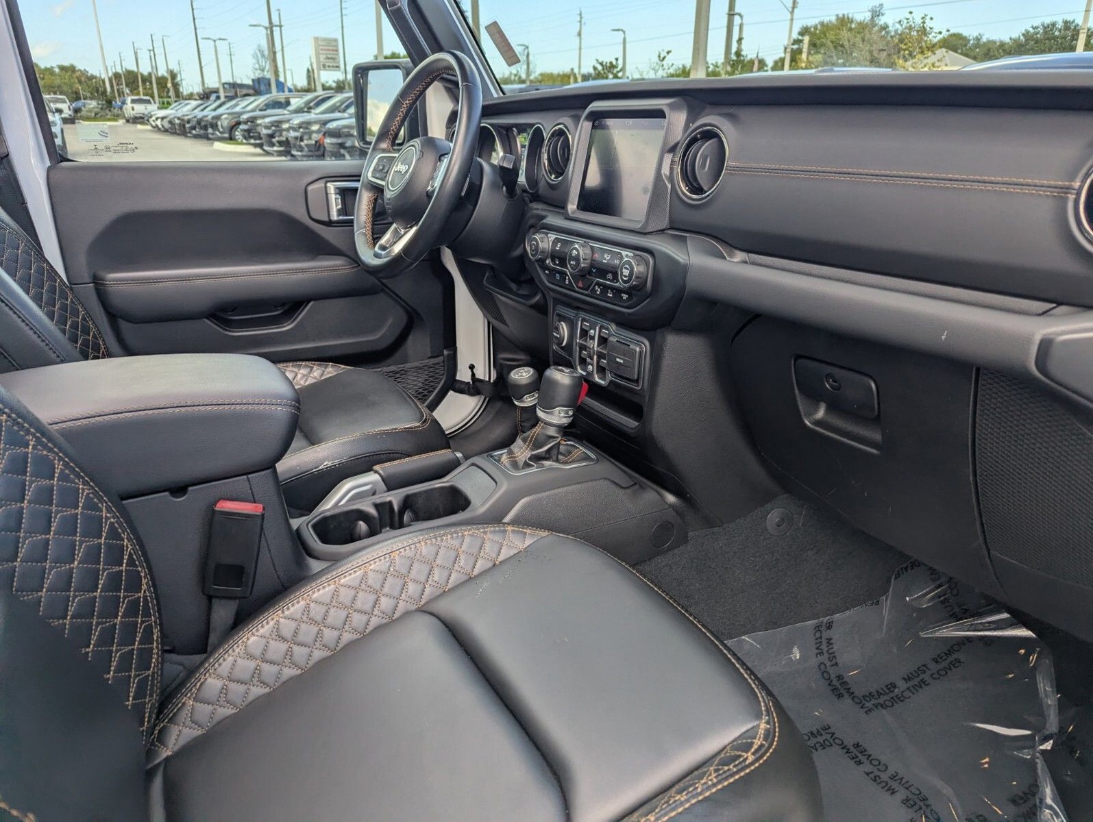2022 Jeep Wrangler - Photo 9