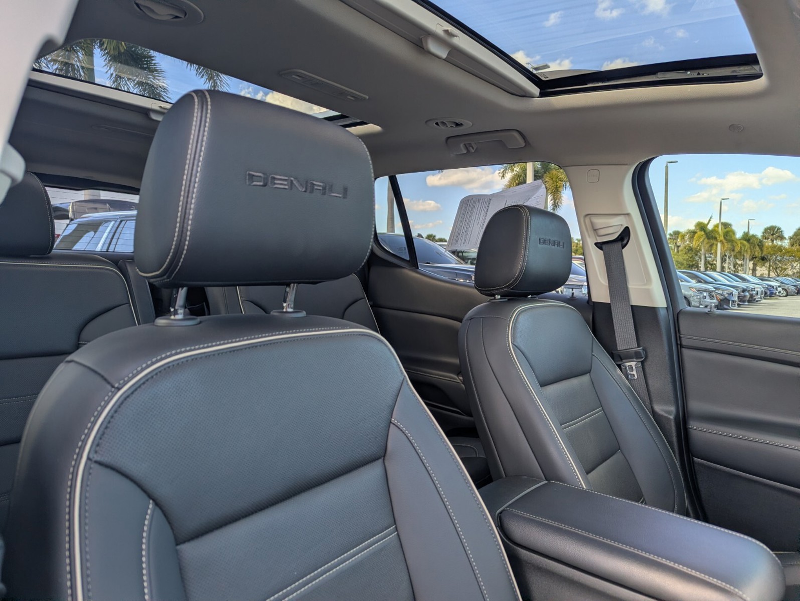 2023 GMC Acadia - Photo 11