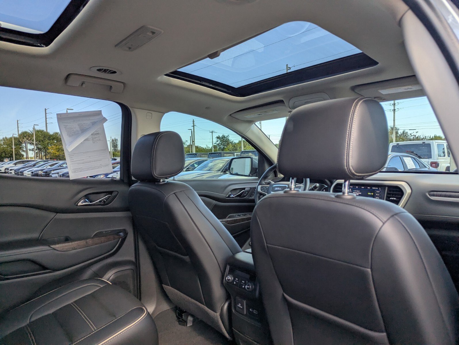 2023 GMC Acadia - Photo 12