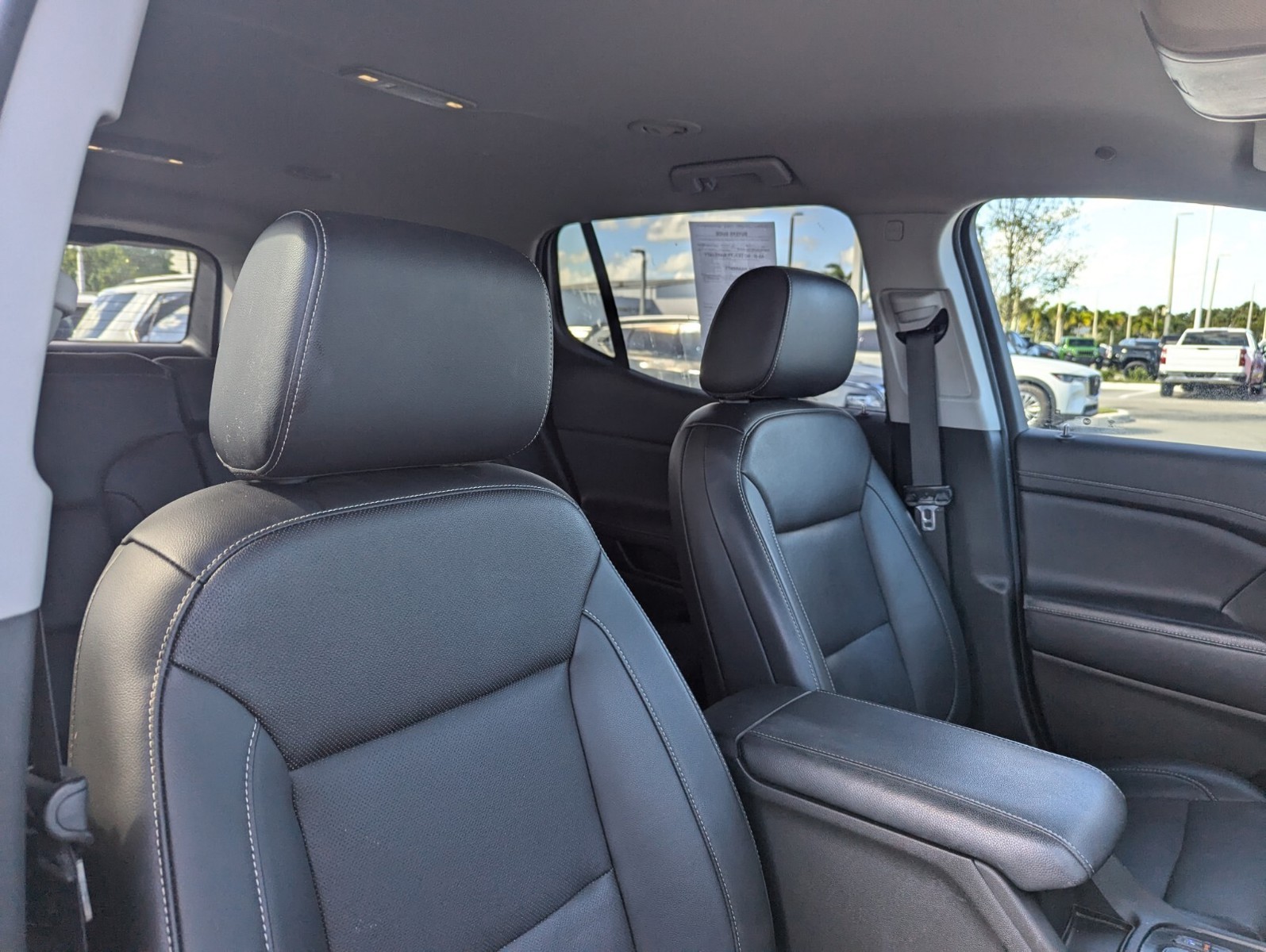 2021 GMC Acadia - Photo 11