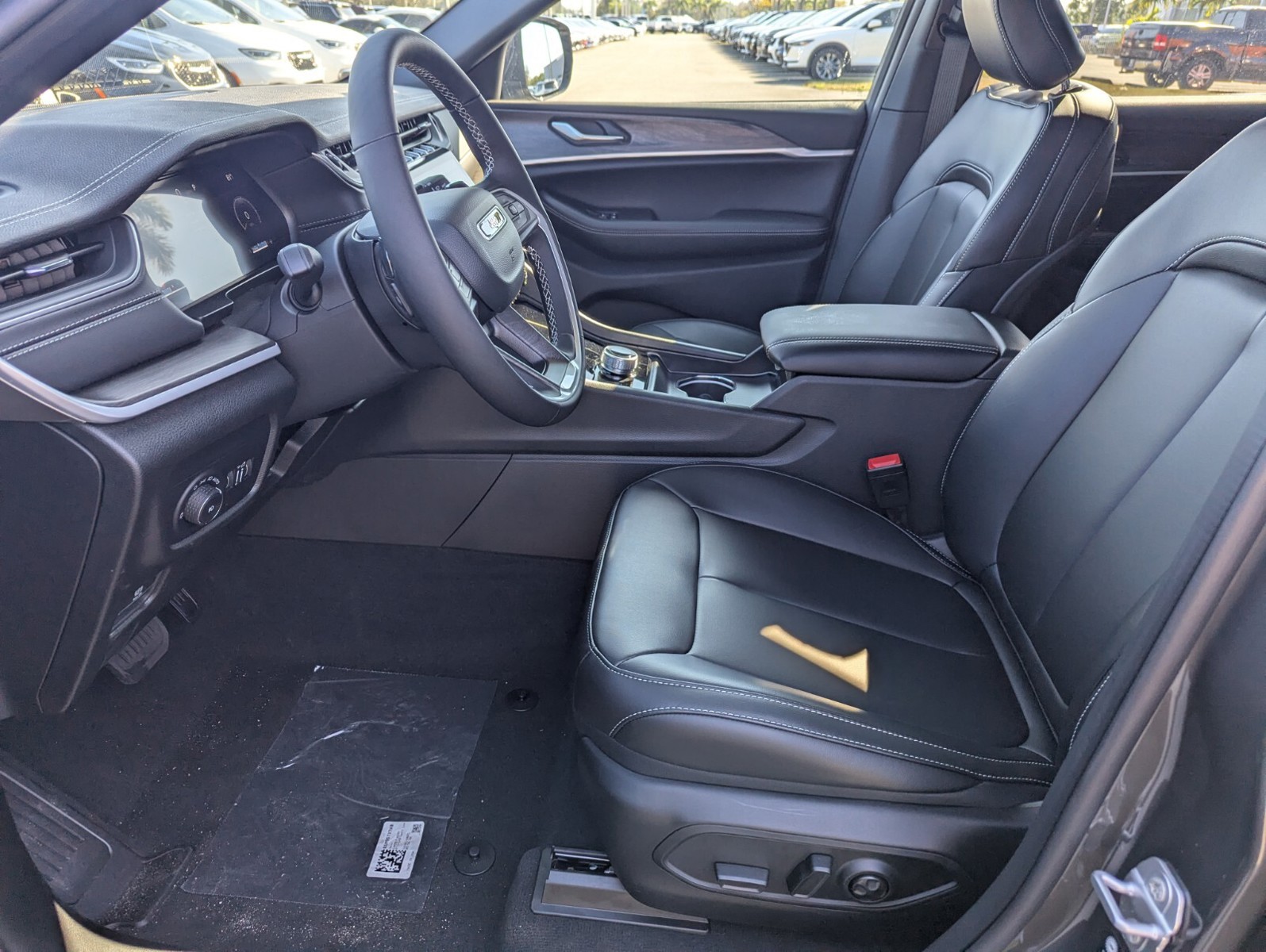 2025 Jeep Grand Cherokee L - Photo 13