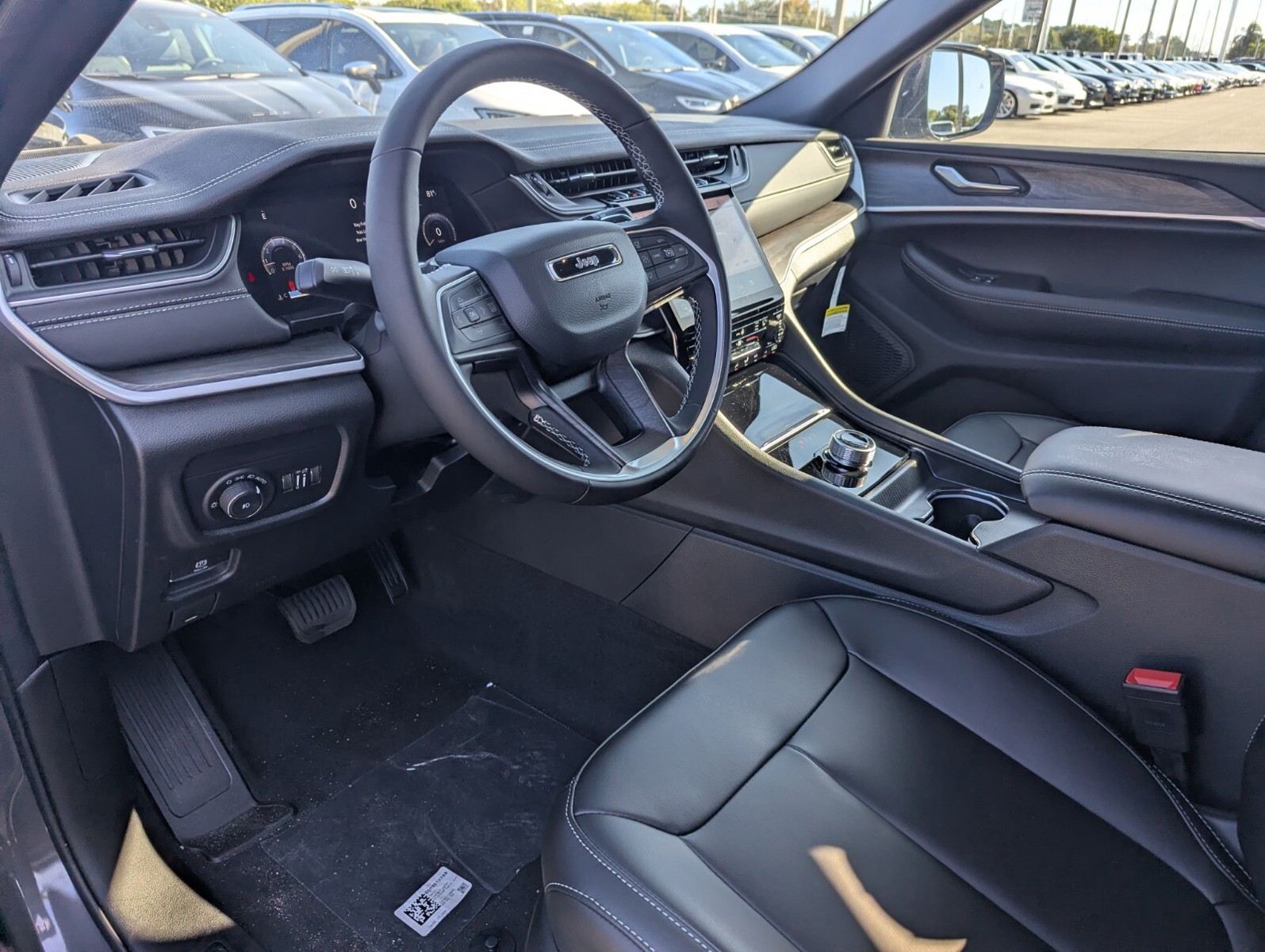 2025 Jeep Grand Cherokee L - Photo 14