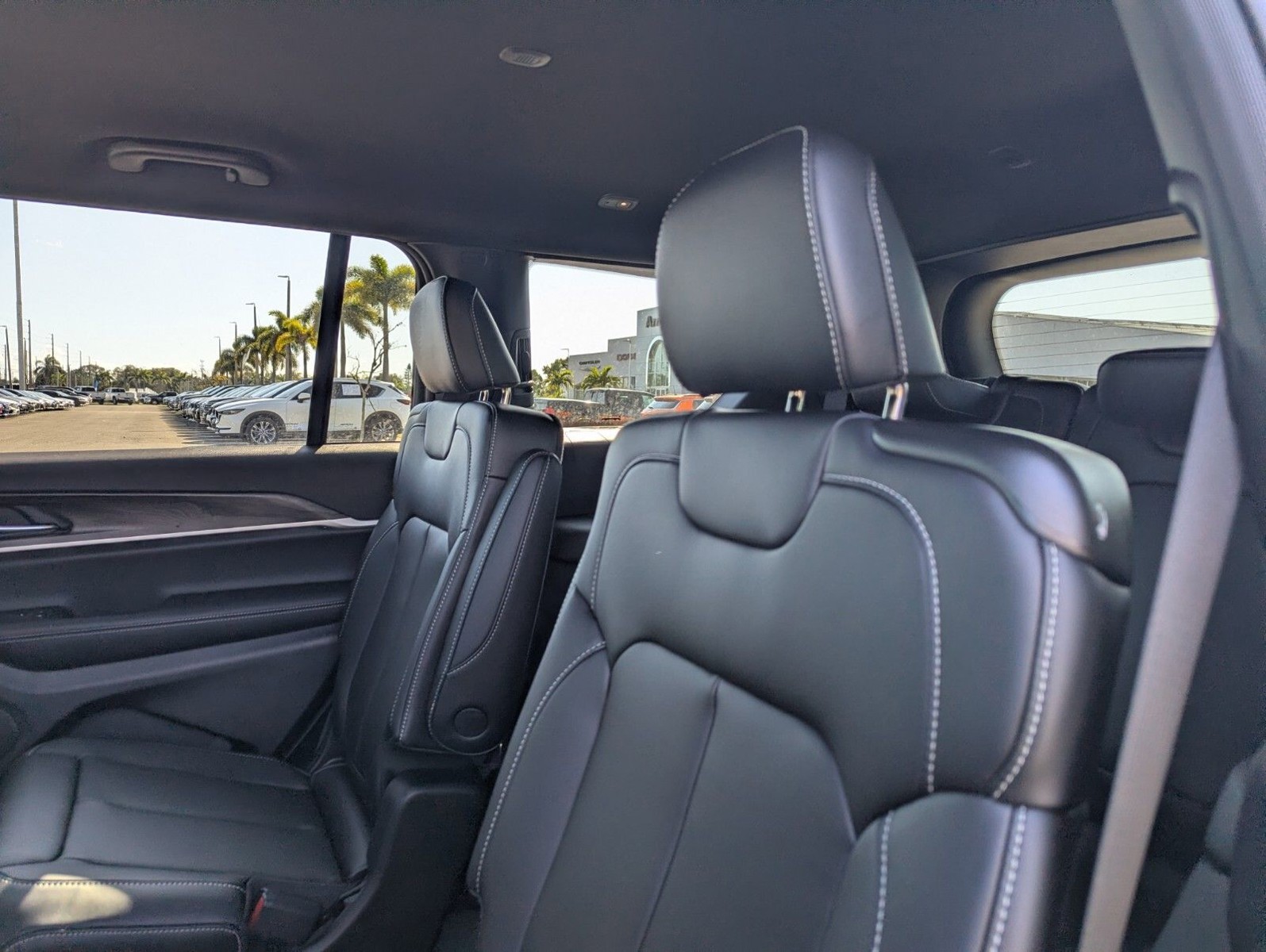 2025 Jeep Grand Cherokee L - Photo 8