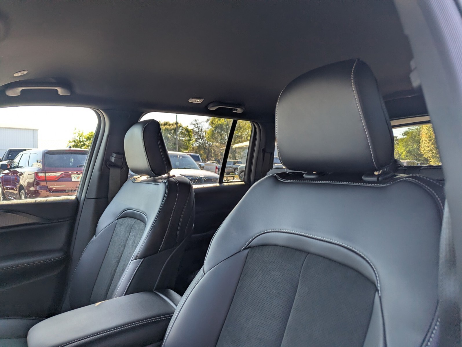2025 Jeep Grand Cherokee - Photo 11