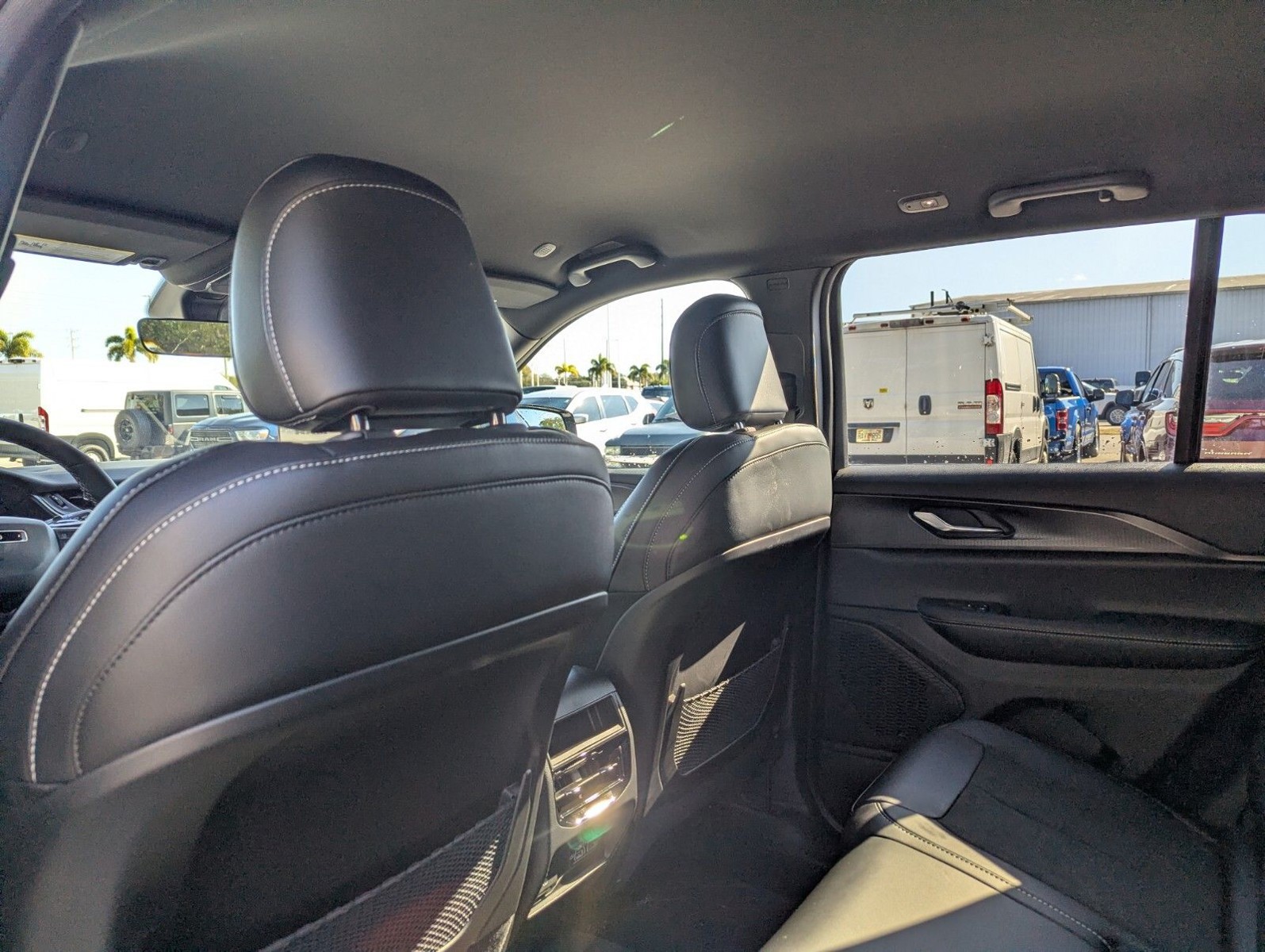 2025 Jeep Grand Cherokee - Photo 9