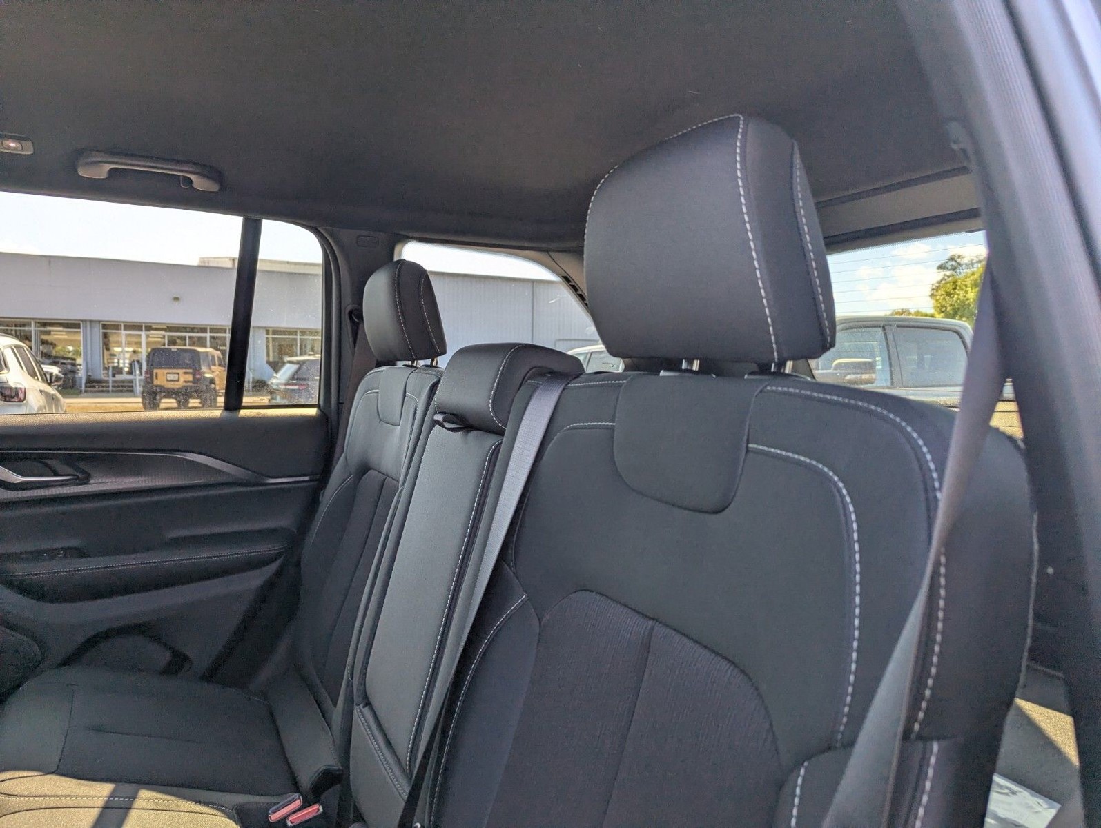 2025 Jeep Grand Cherokee - Photo 7