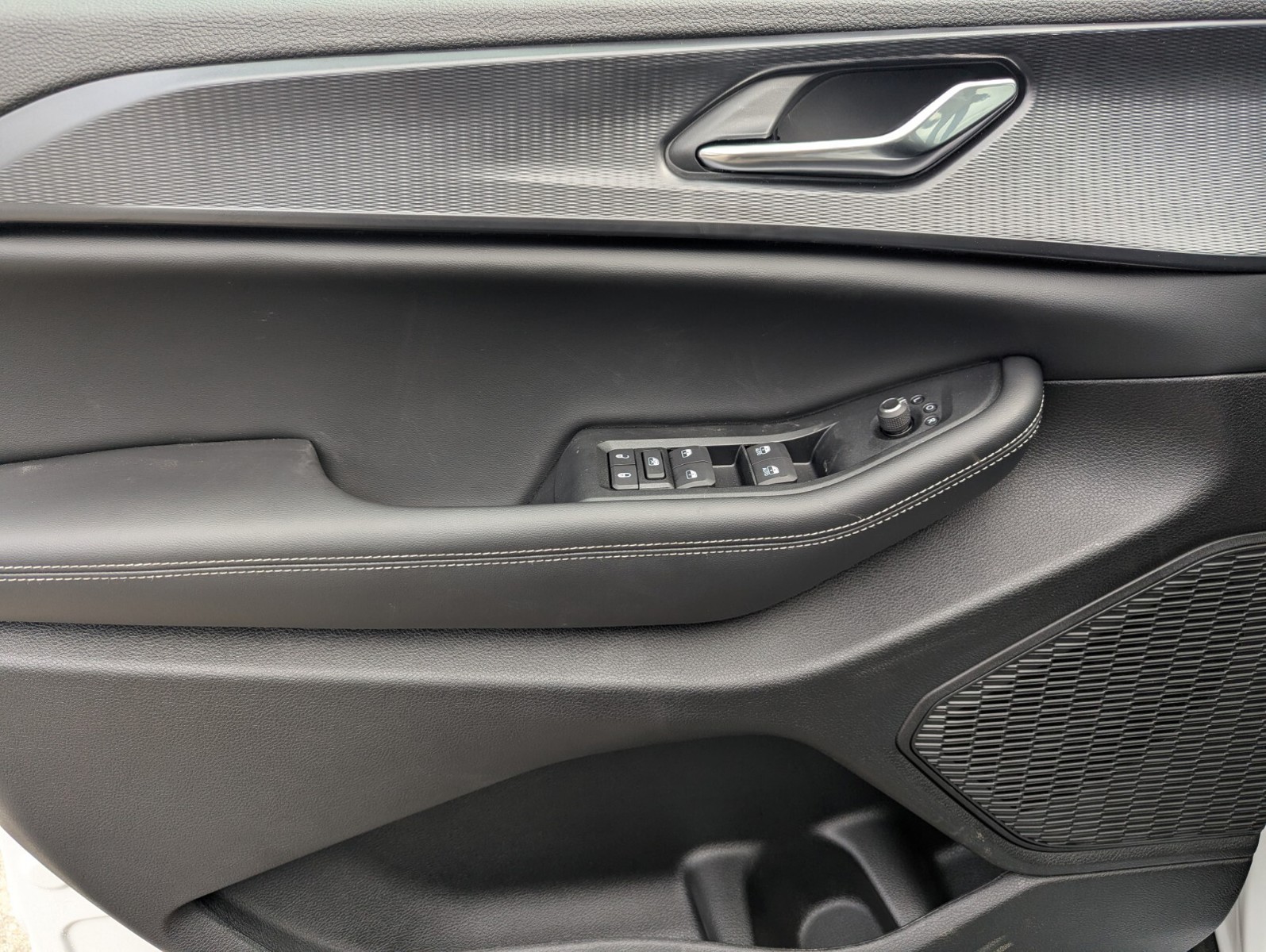 2025 Jeep Grand Cherokee - Photo 14
