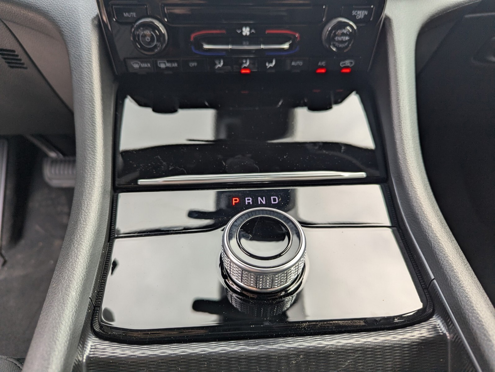 2025 Jeep Grand Cherokee - Photo 15