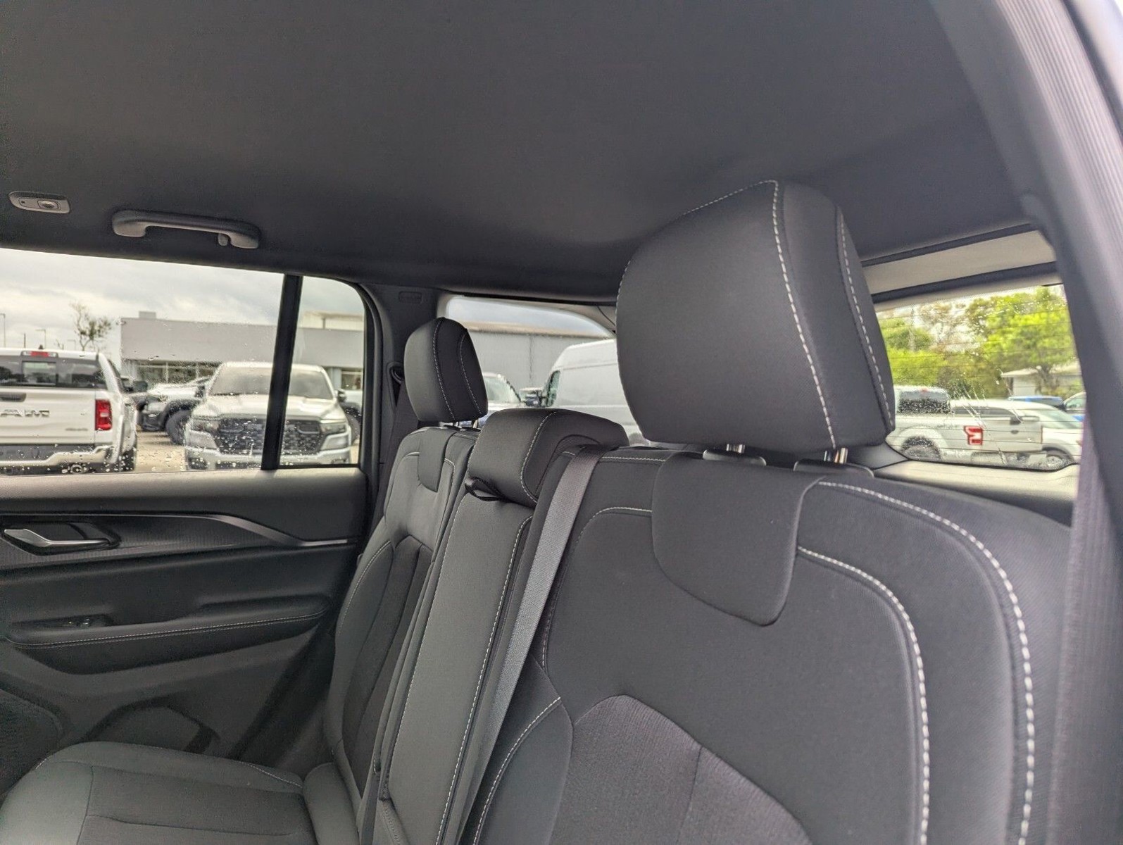 2025 Jeep Grand Cherokee - Photo 7