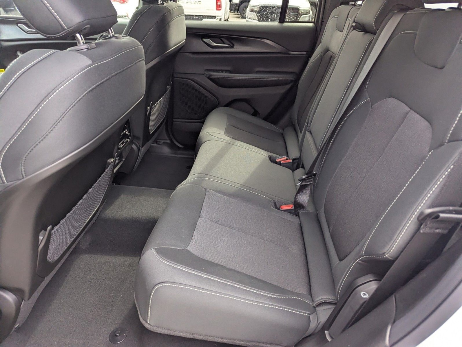 2025 Jeep Grand Cherokee - Photo 8