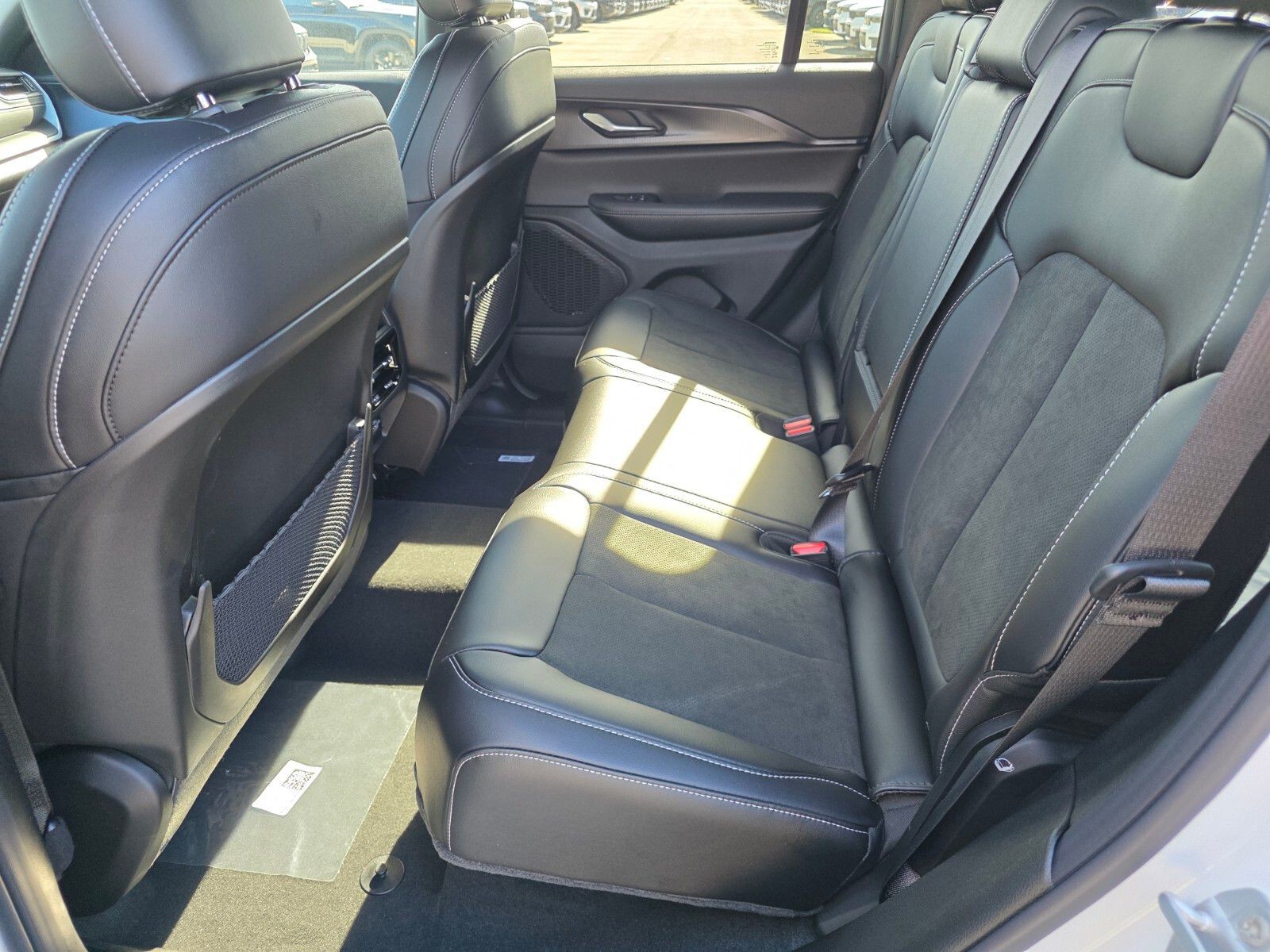 2025 Jeep Grand Cherokee - Photo 8