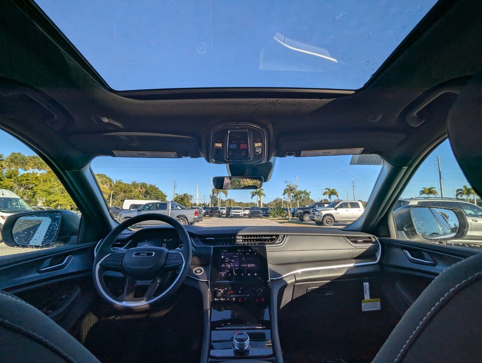 2025 Jeep Grand Cherokee - Photo 10