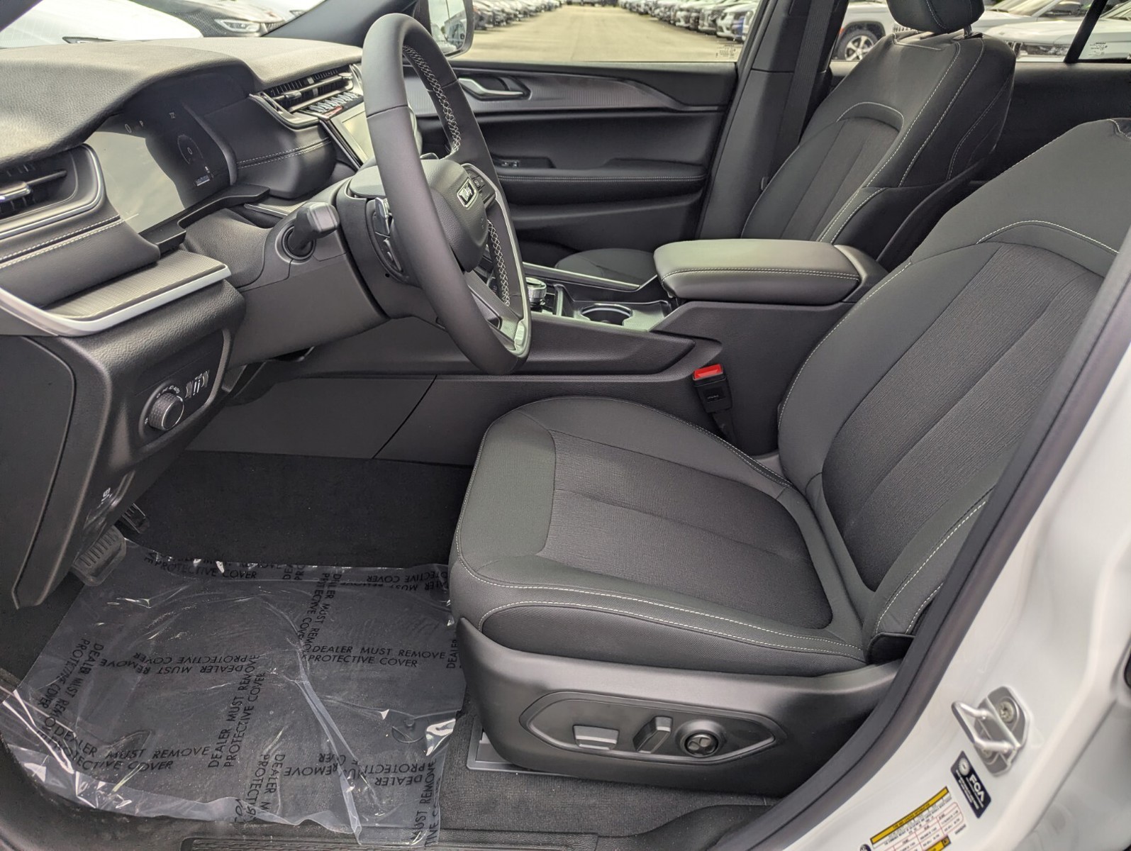 2025 Jeep Grand Cherokee - Photo 13
