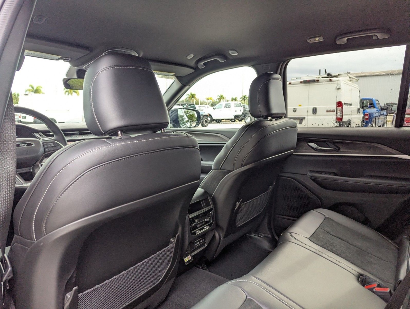 2026 Jeep Grand Cherokee - Photo 9