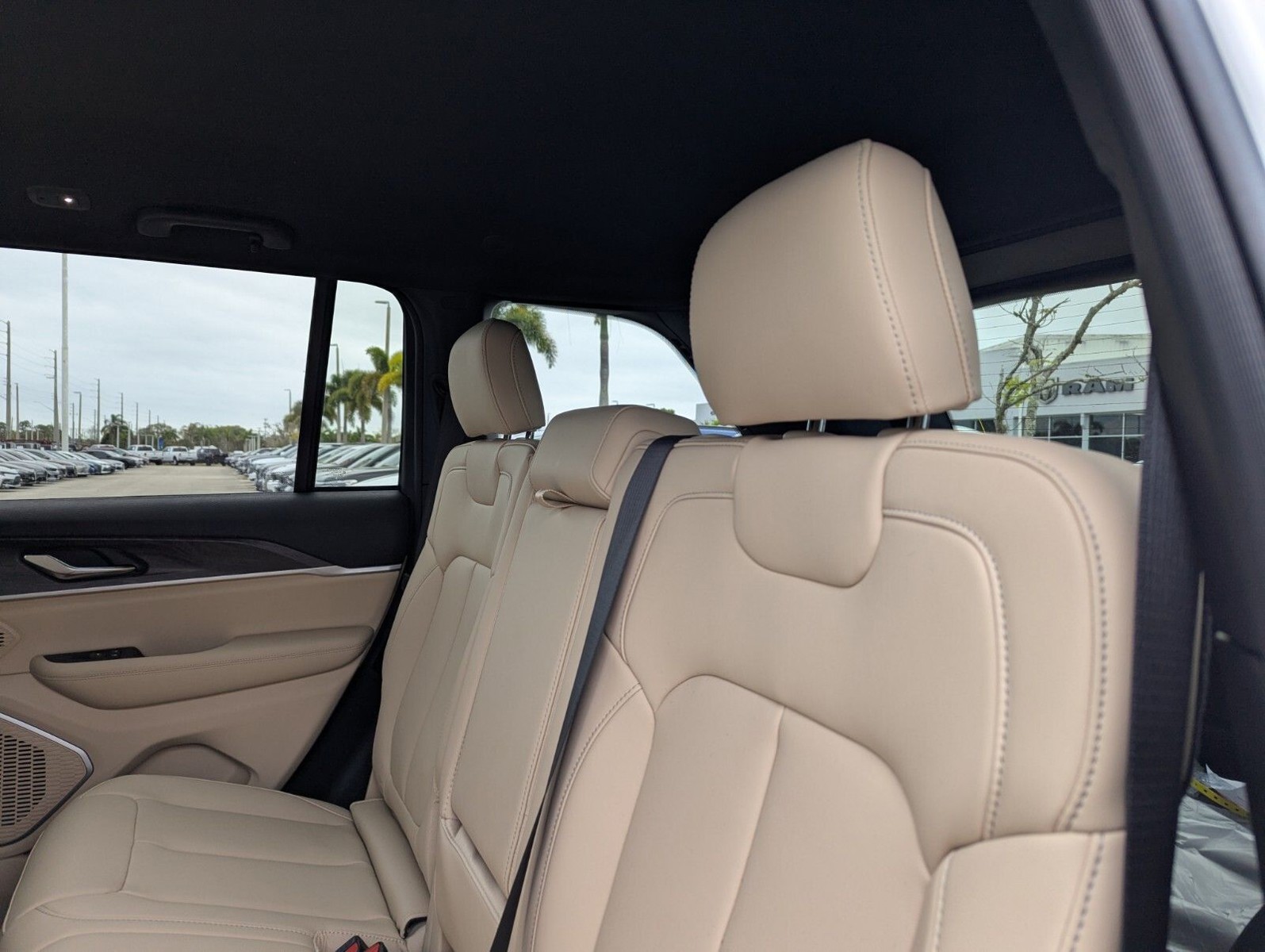 2026 Jeep Grand Cherokee - Photo 7