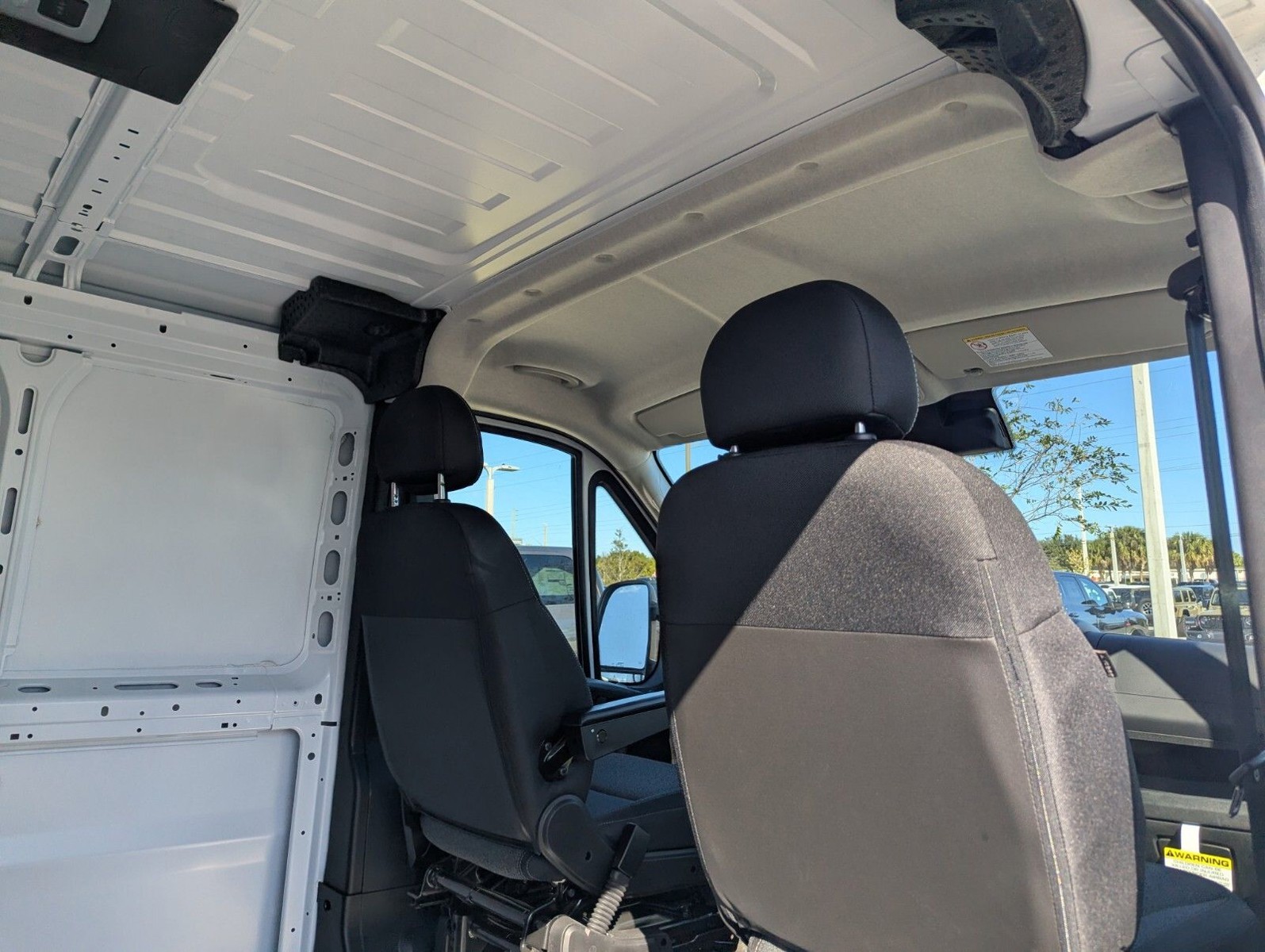 2026 Ram ProMaster 1500 - Photo 6