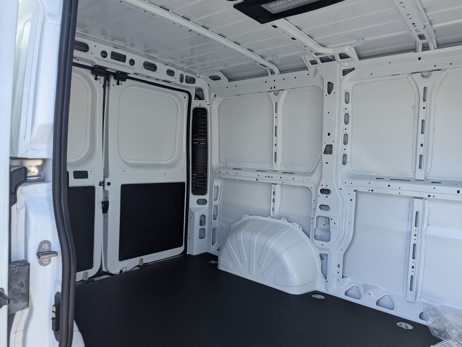 2026 Ram ProMaster 1500 - Photo 8