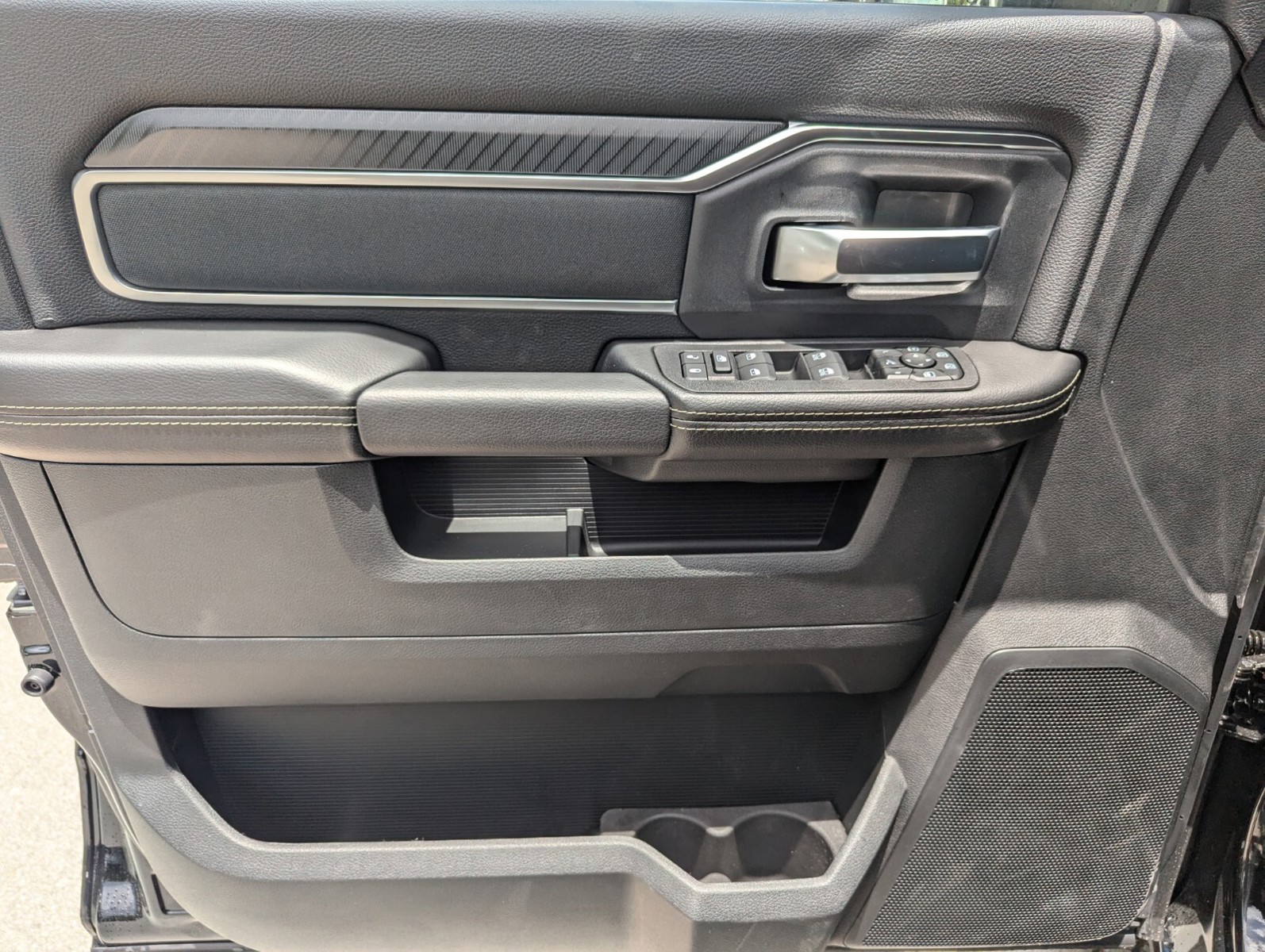 2025 Ram 2500 - Photo 14