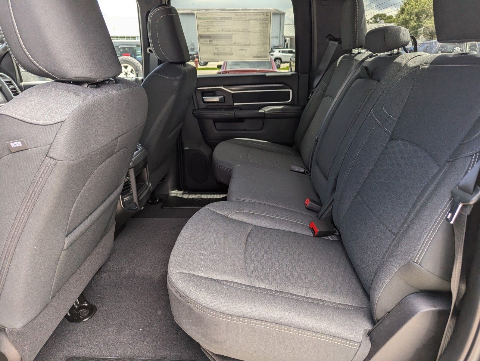 2025 Ram 2500 - Photo 8