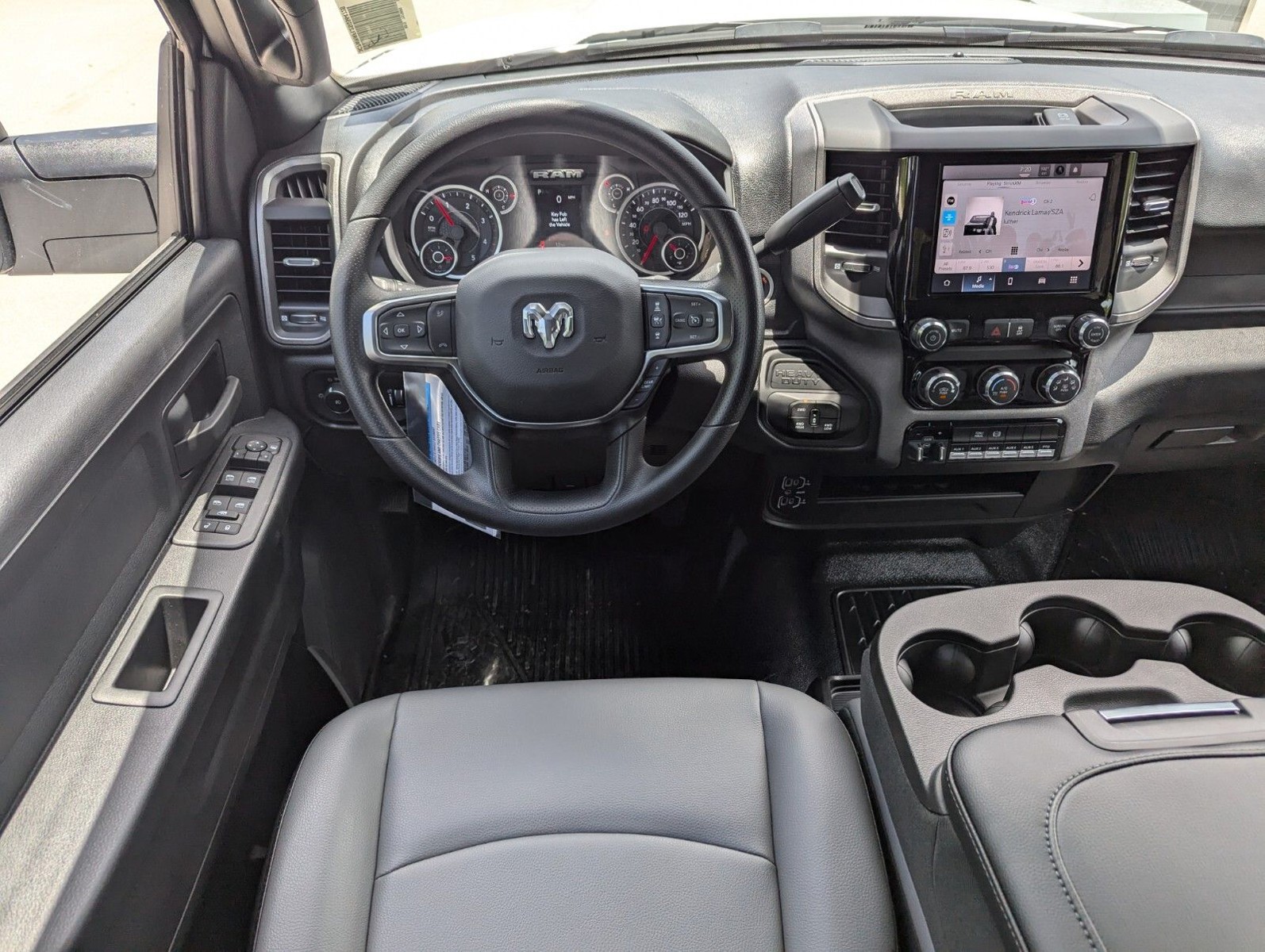 2025 Ram 5500HD - Photo 10