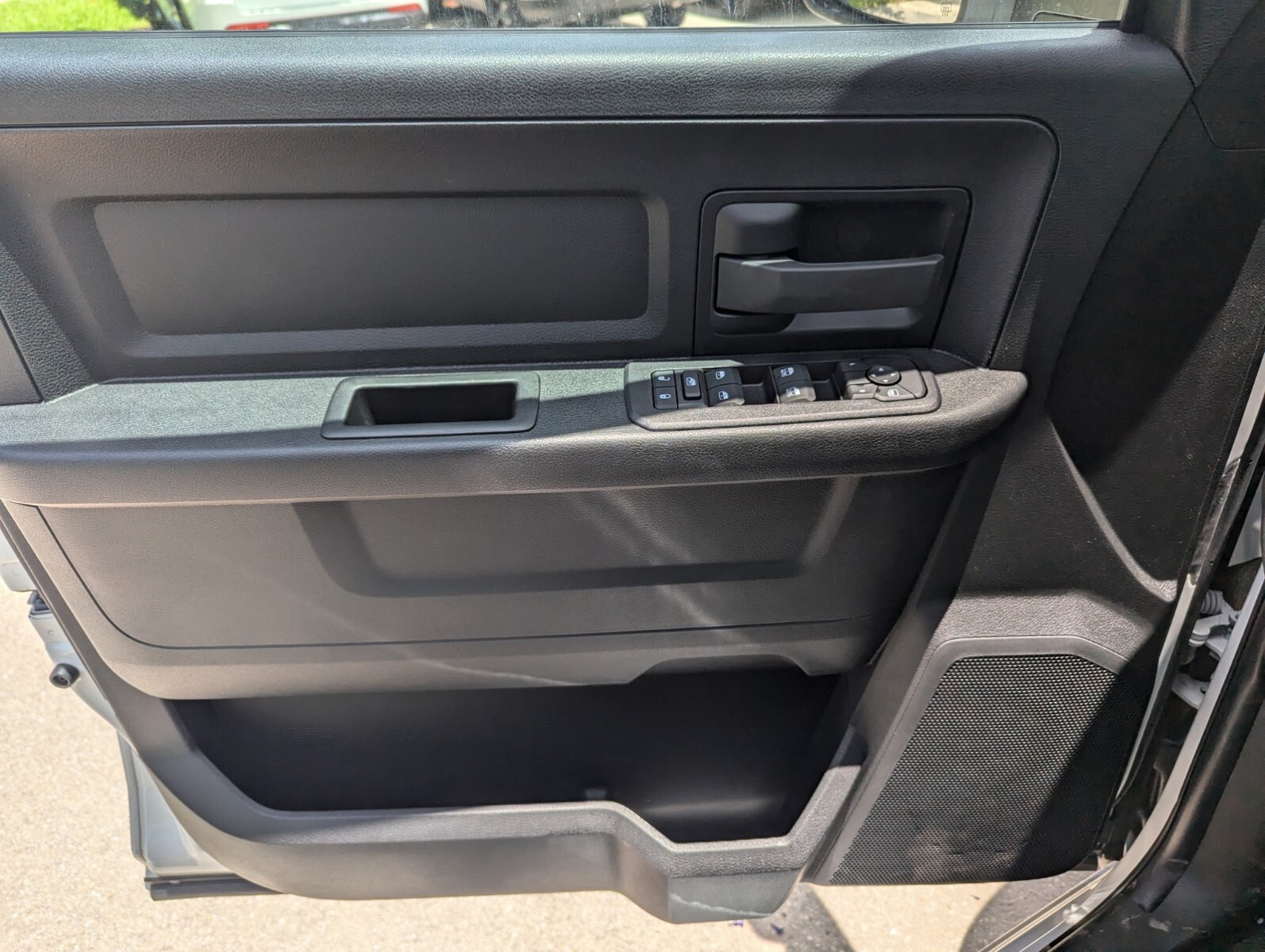 2025 Ram 5500HD - Photo 14