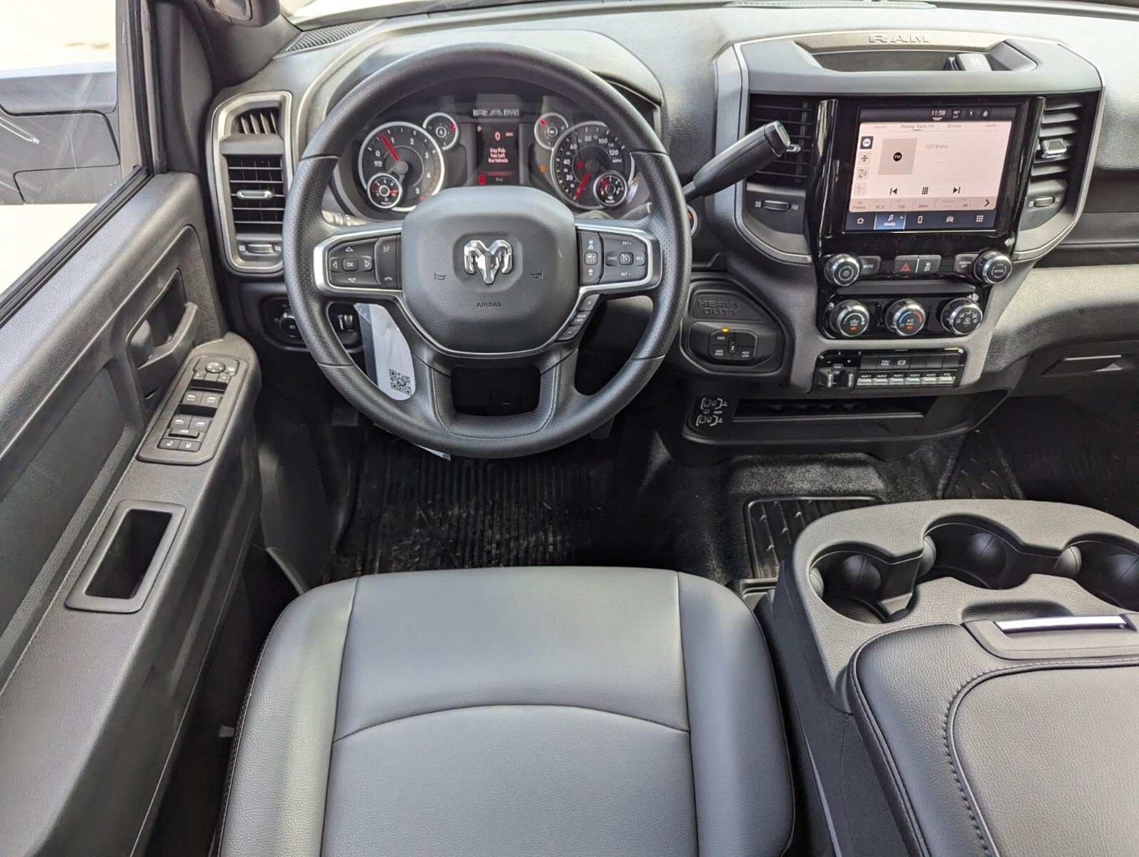2025 Ram 5500HD - Photo 10
