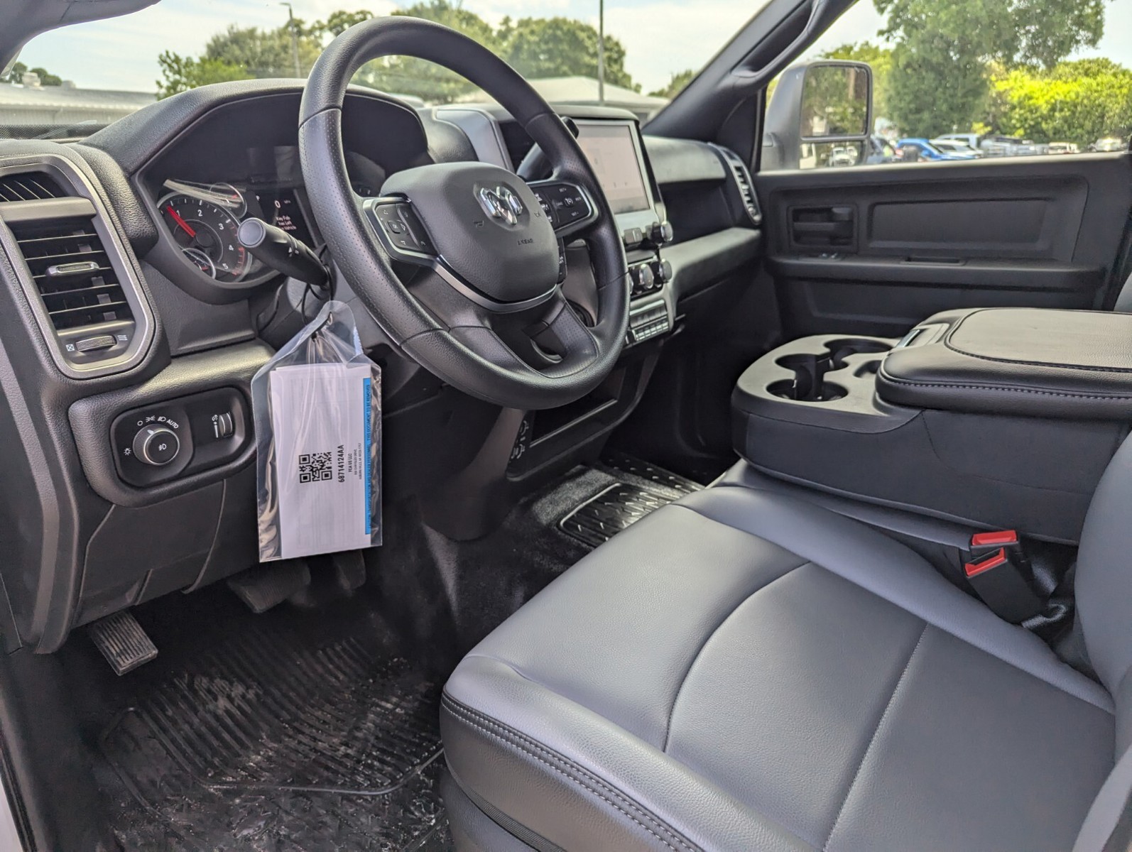 2025 Ram 5500HD - Photo 13