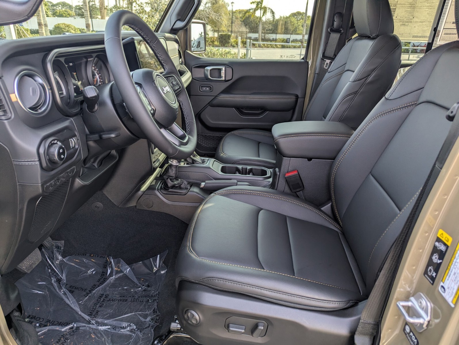 2026 Jeep Gladiator - Photo 12