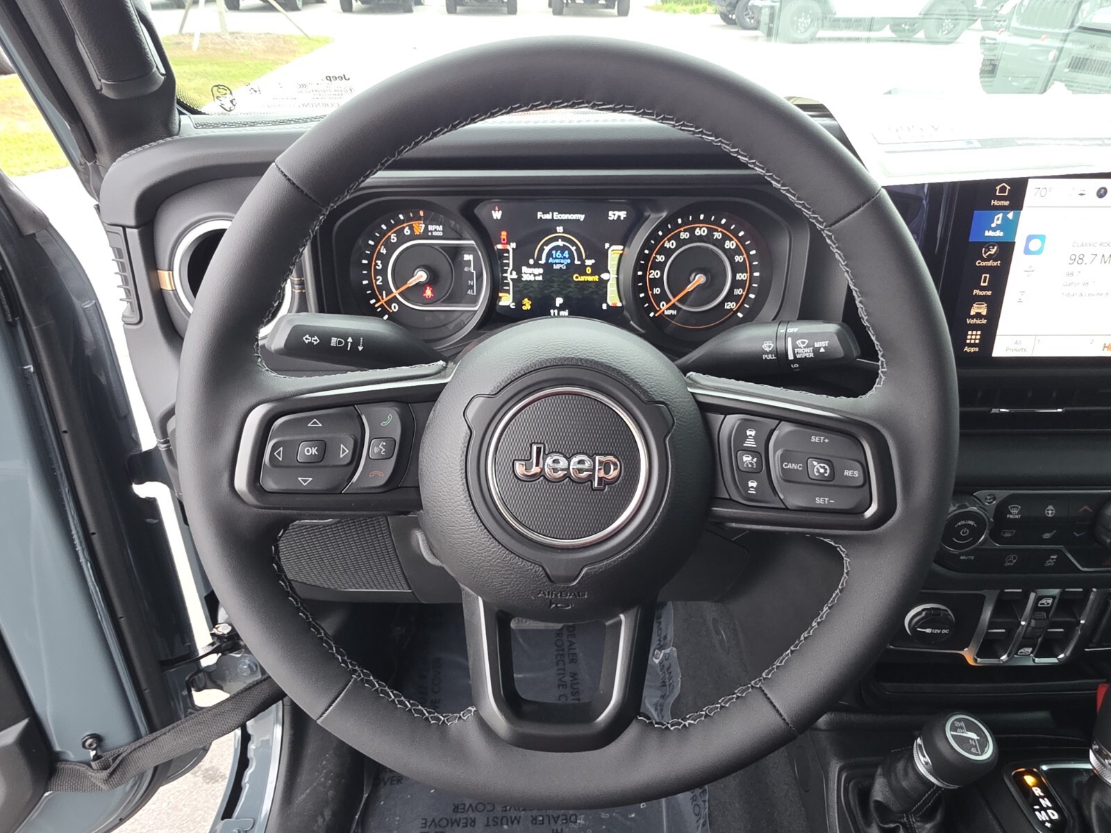 2026 Jeep Gladiator - Photo 15