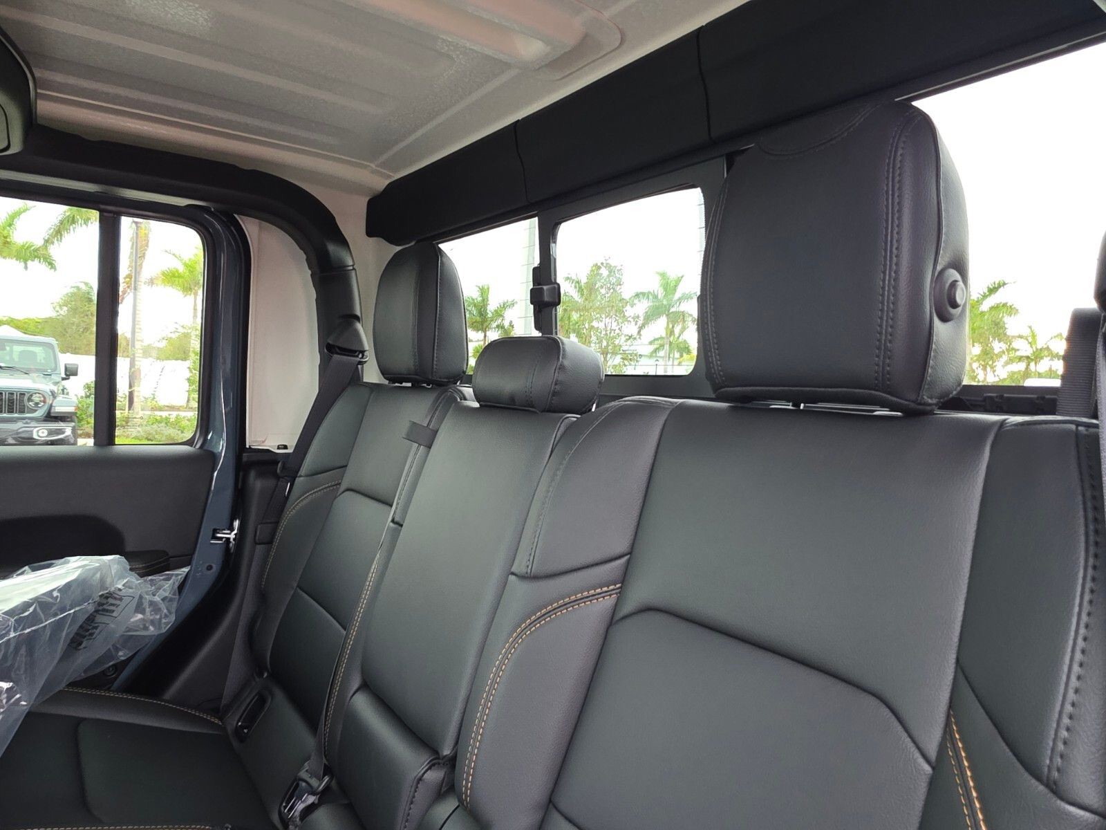 2026 Jeep Gladiator - Photo 6
