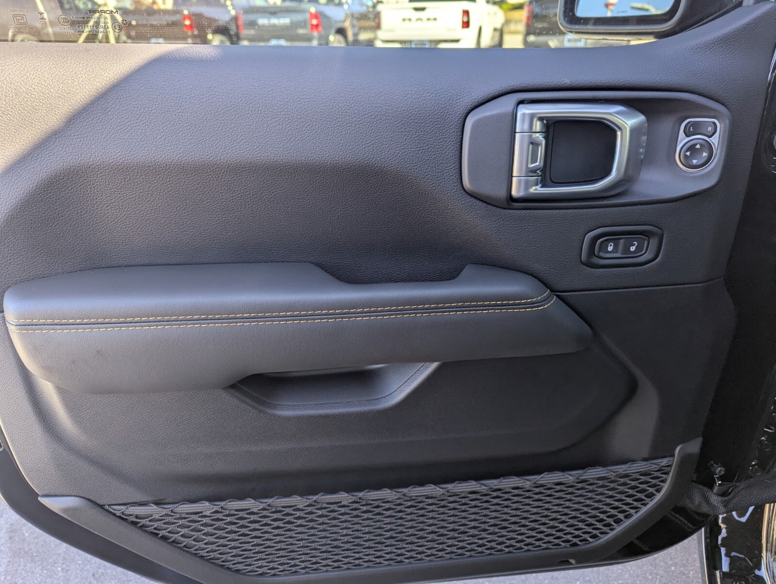 2026 Jeep Gladiator - Photo 14