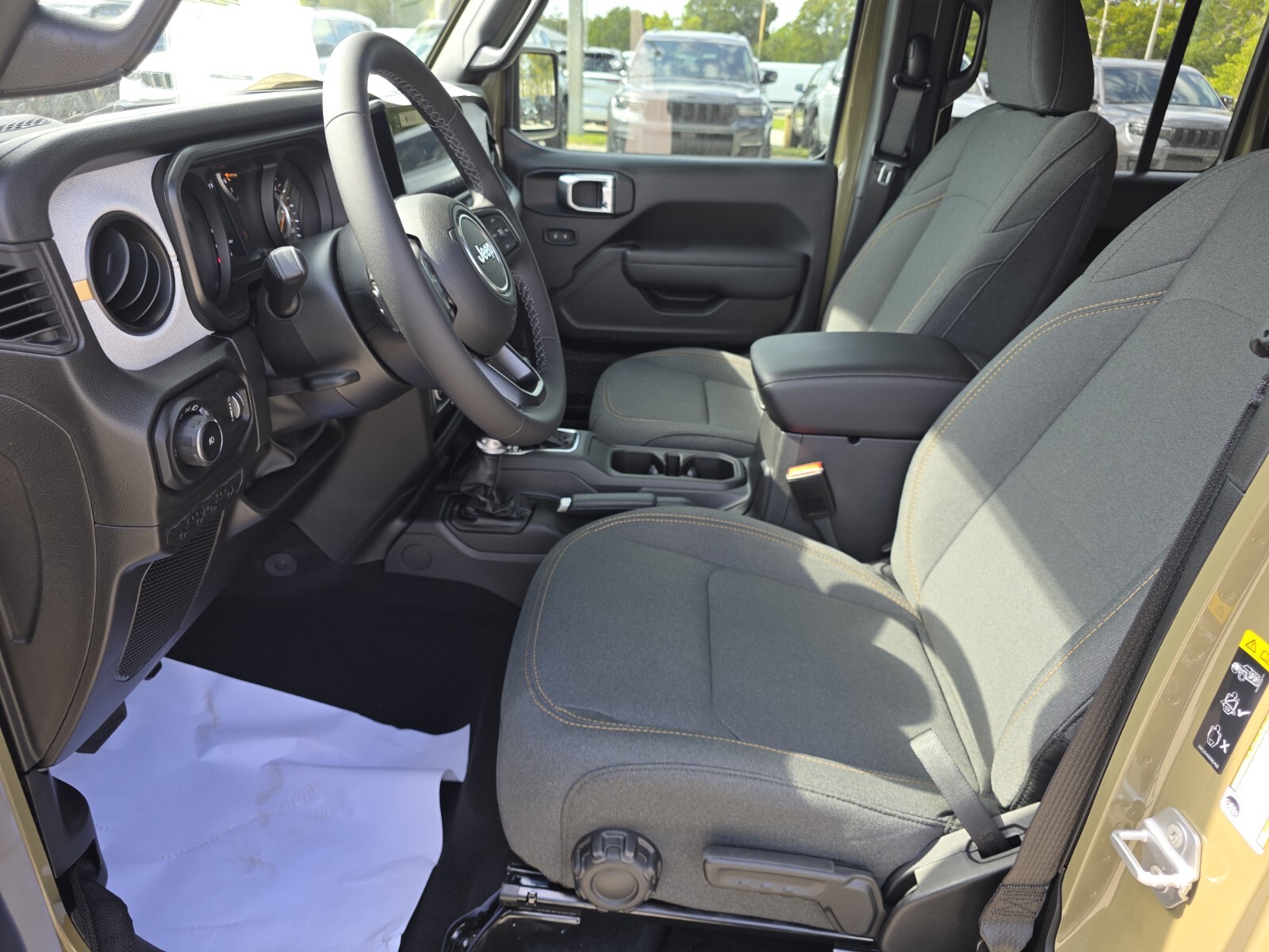 2026 Jeep Wrangler - Photo 12