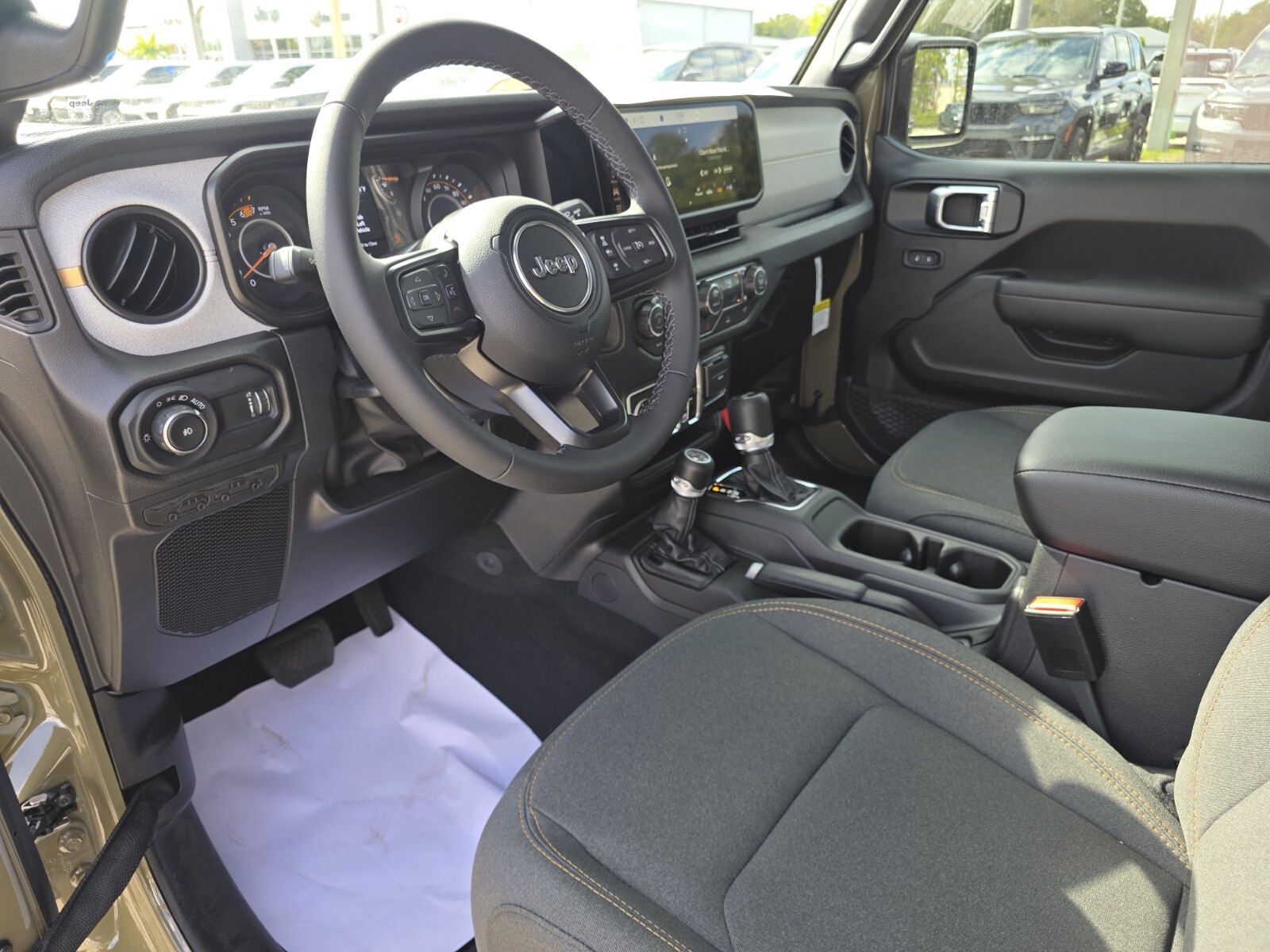 2026 Jeep Wrangler - Photo 13