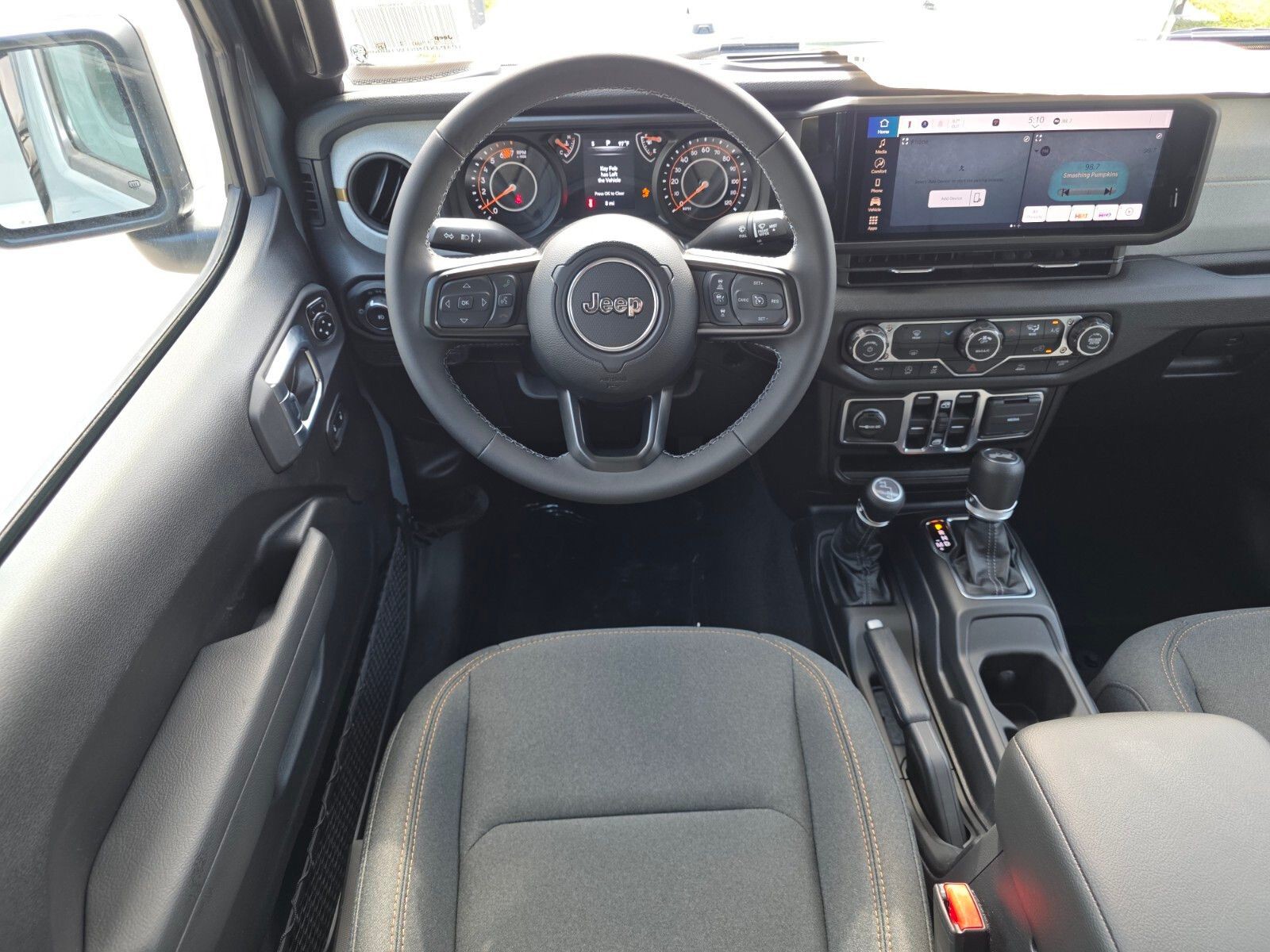 2026 Jeep Wrangler - Photo 10