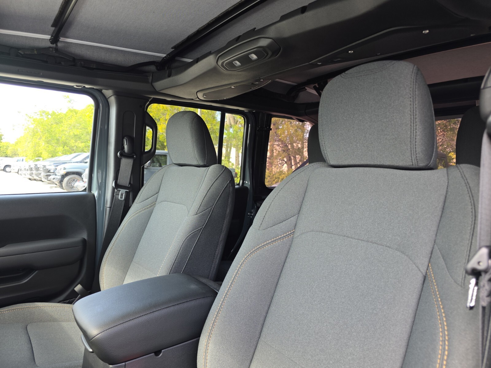 2026 Jeep Wrangler - Photo 11